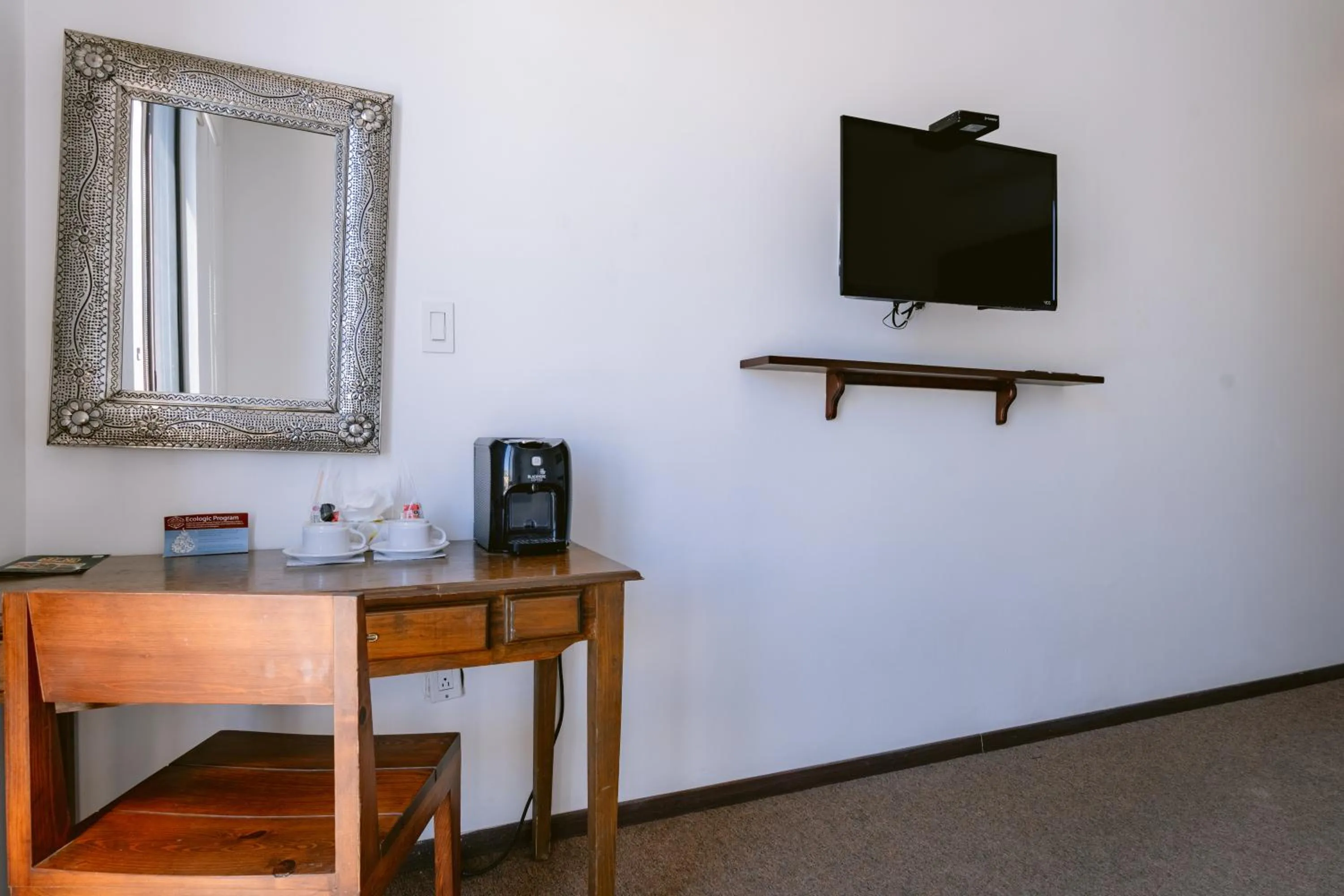 Photo of the whole room in Hotel La Estación