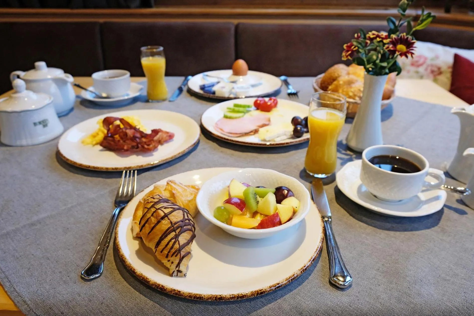 Breakfast in Hotel Garni Hubertushof