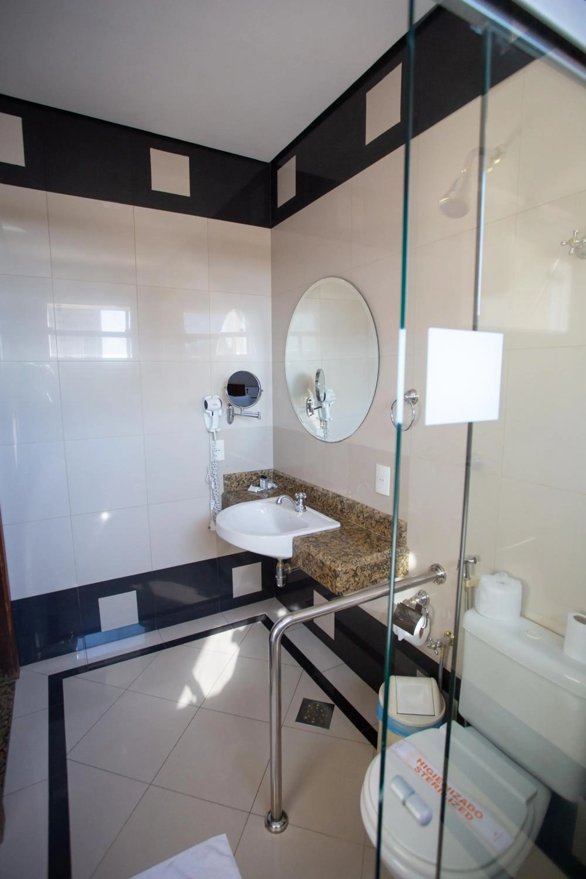 Bathroom in Benvenuto Palace Hotel