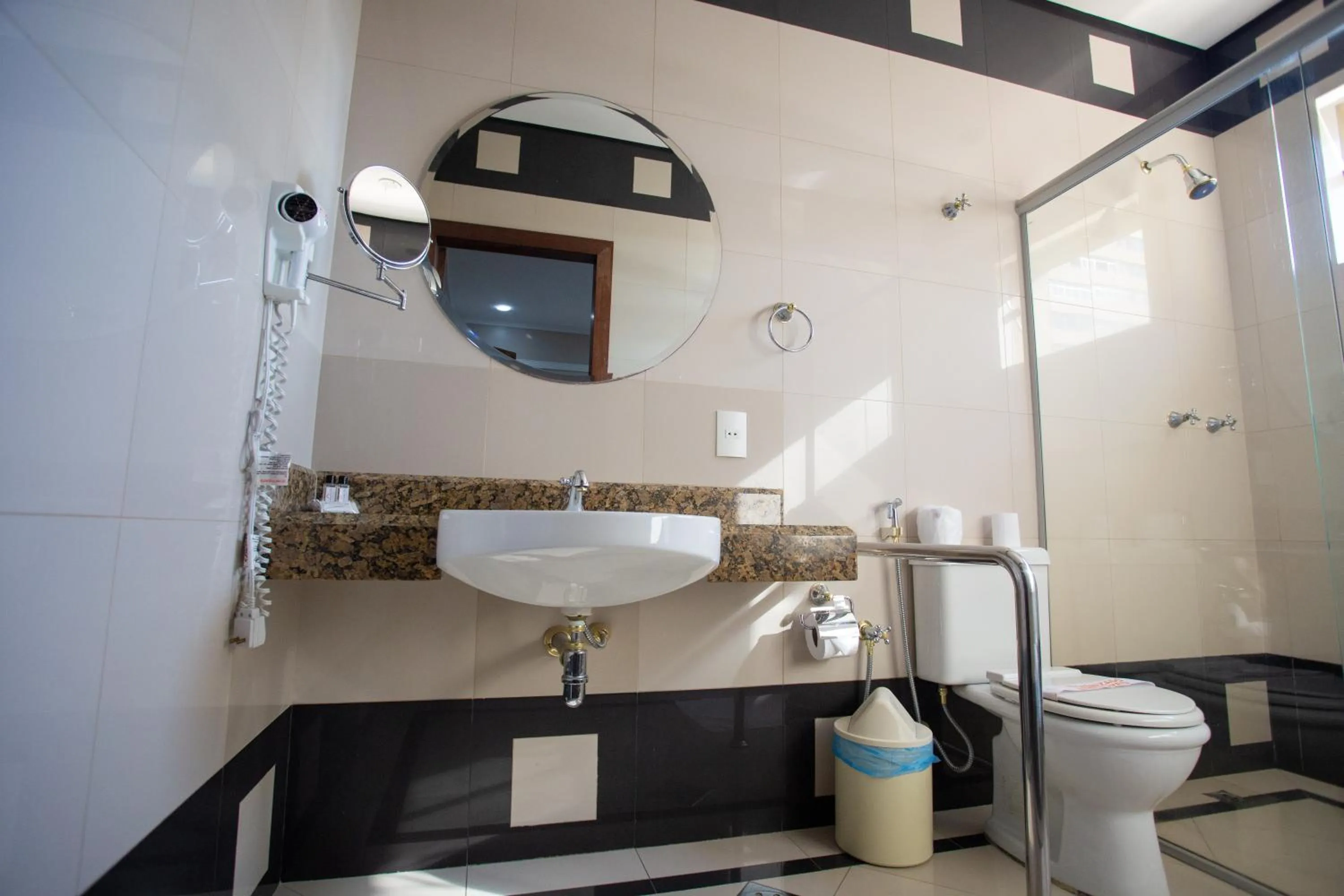 Bathroom in Benvenuto Palace Hotel