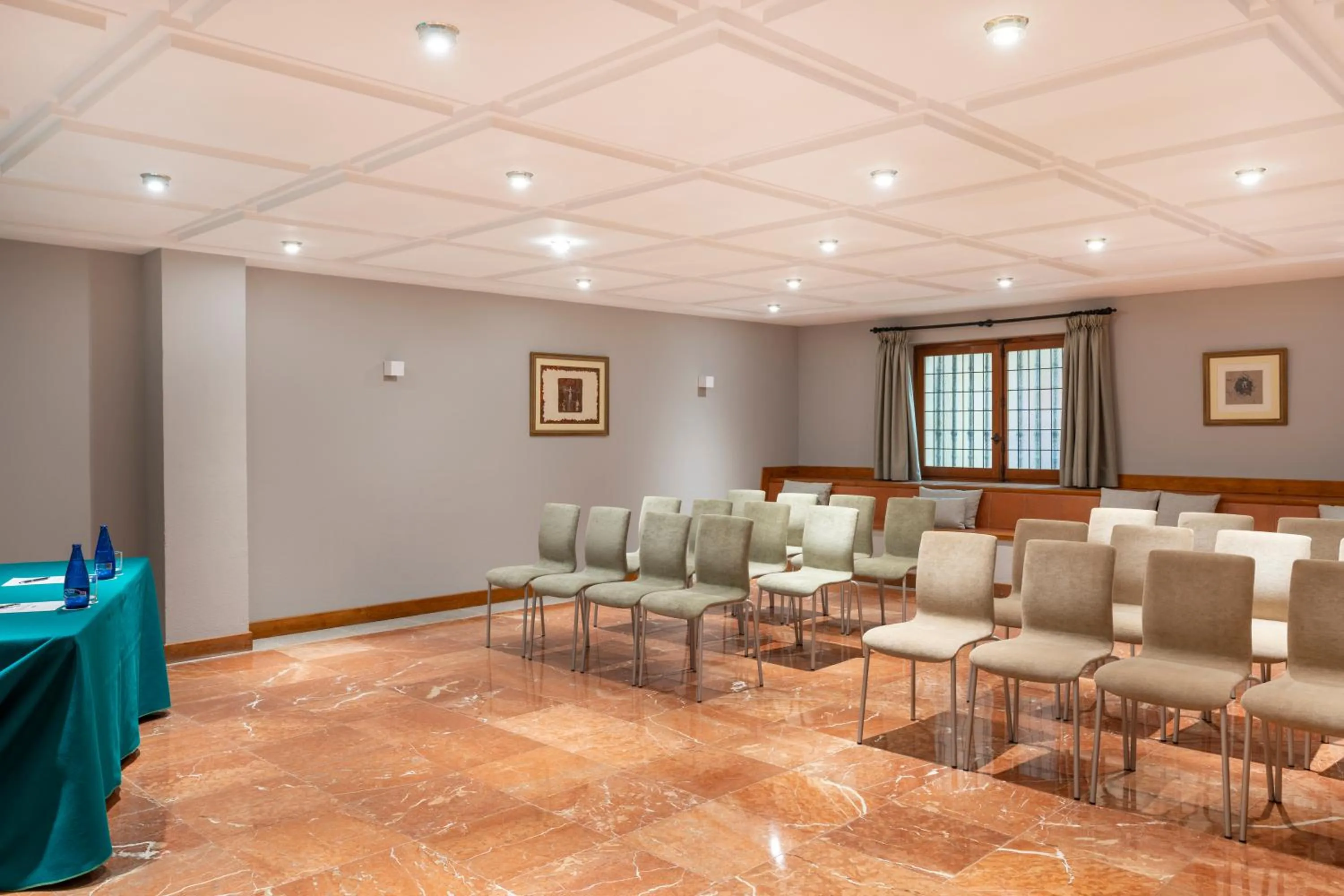 Property building in Parador de Santo Domingo de la Calzada