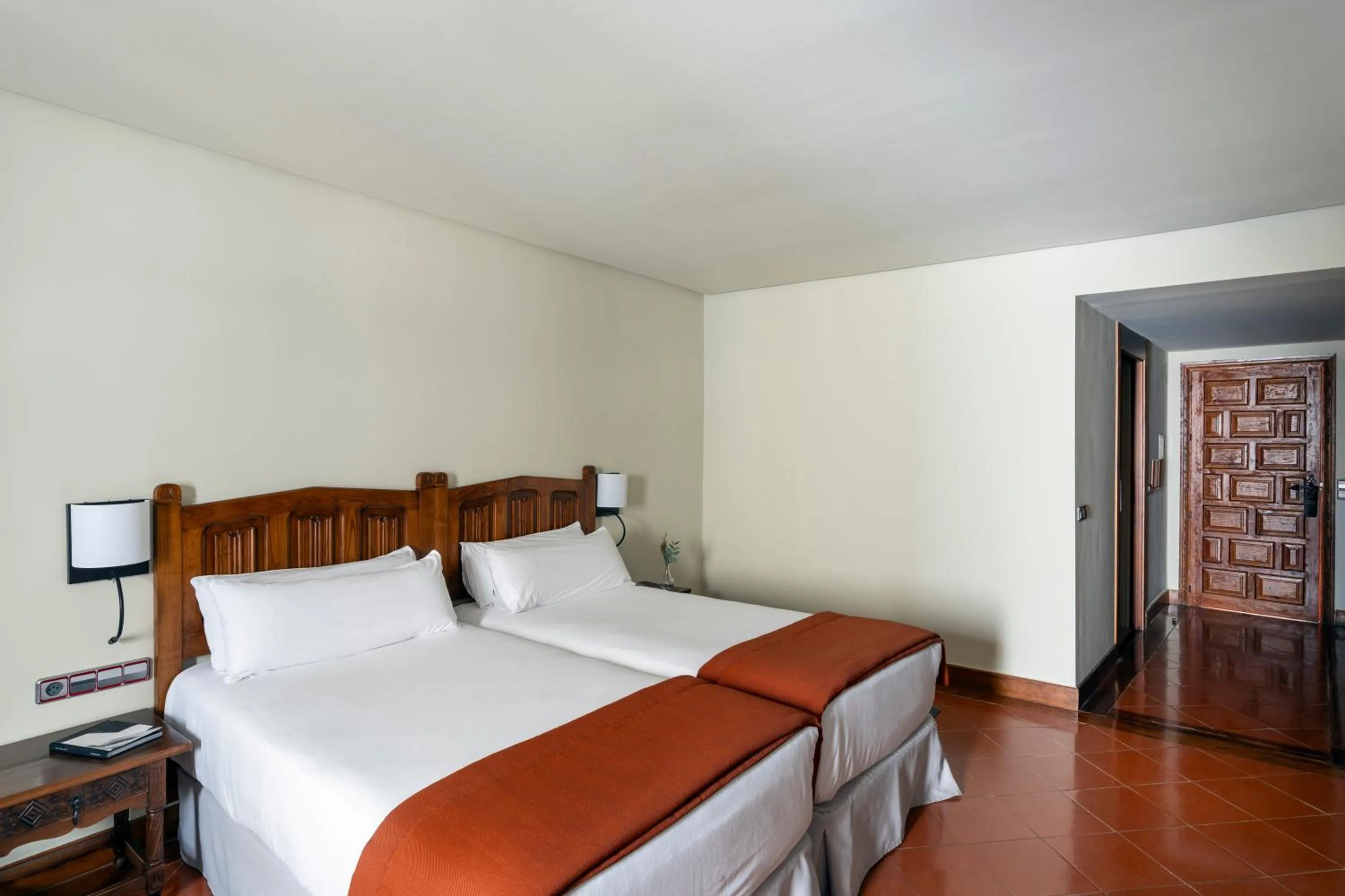 Bed in Parador de Santo Domingo de la Calzada