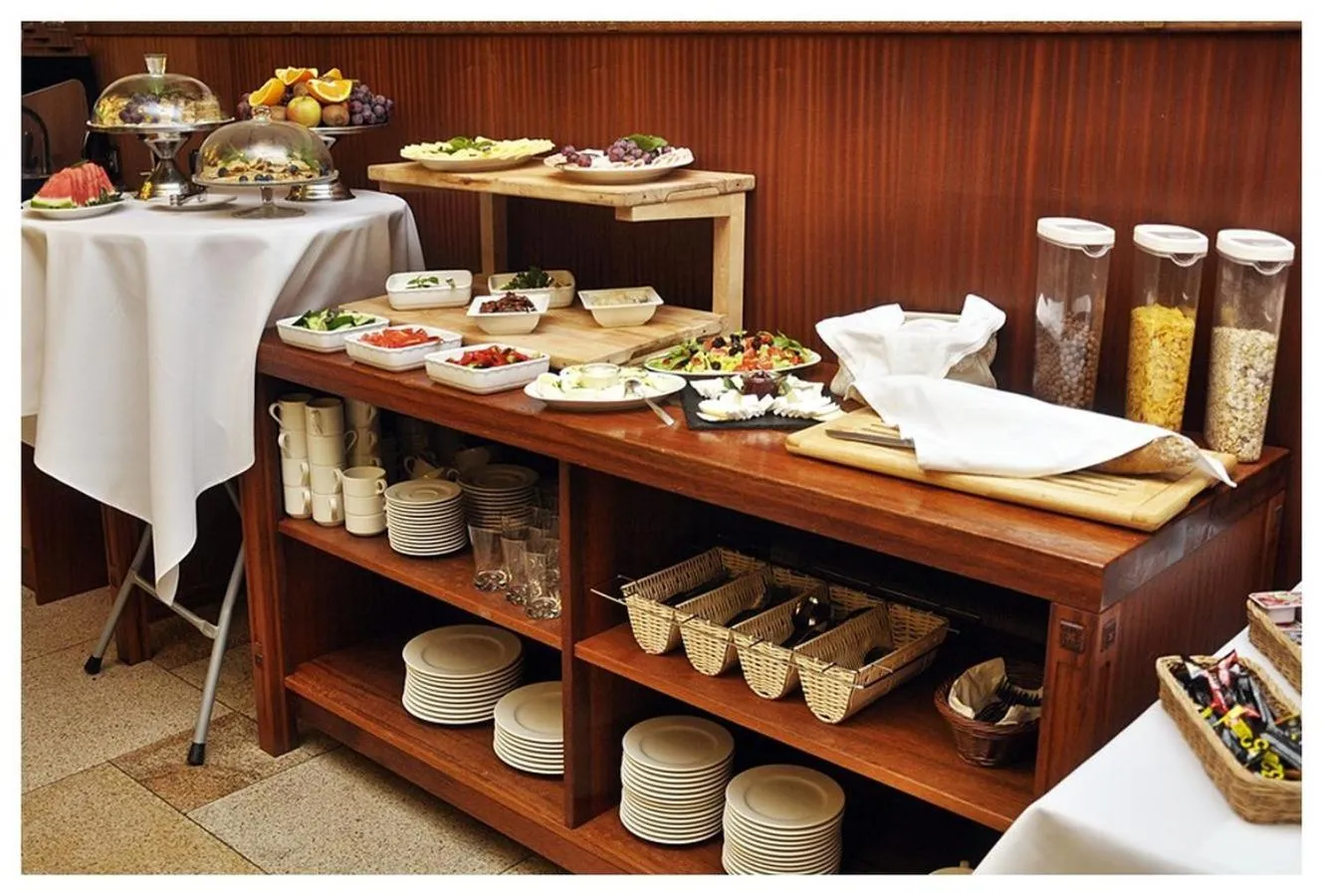 Breakfast in CTKiR Browar Probus