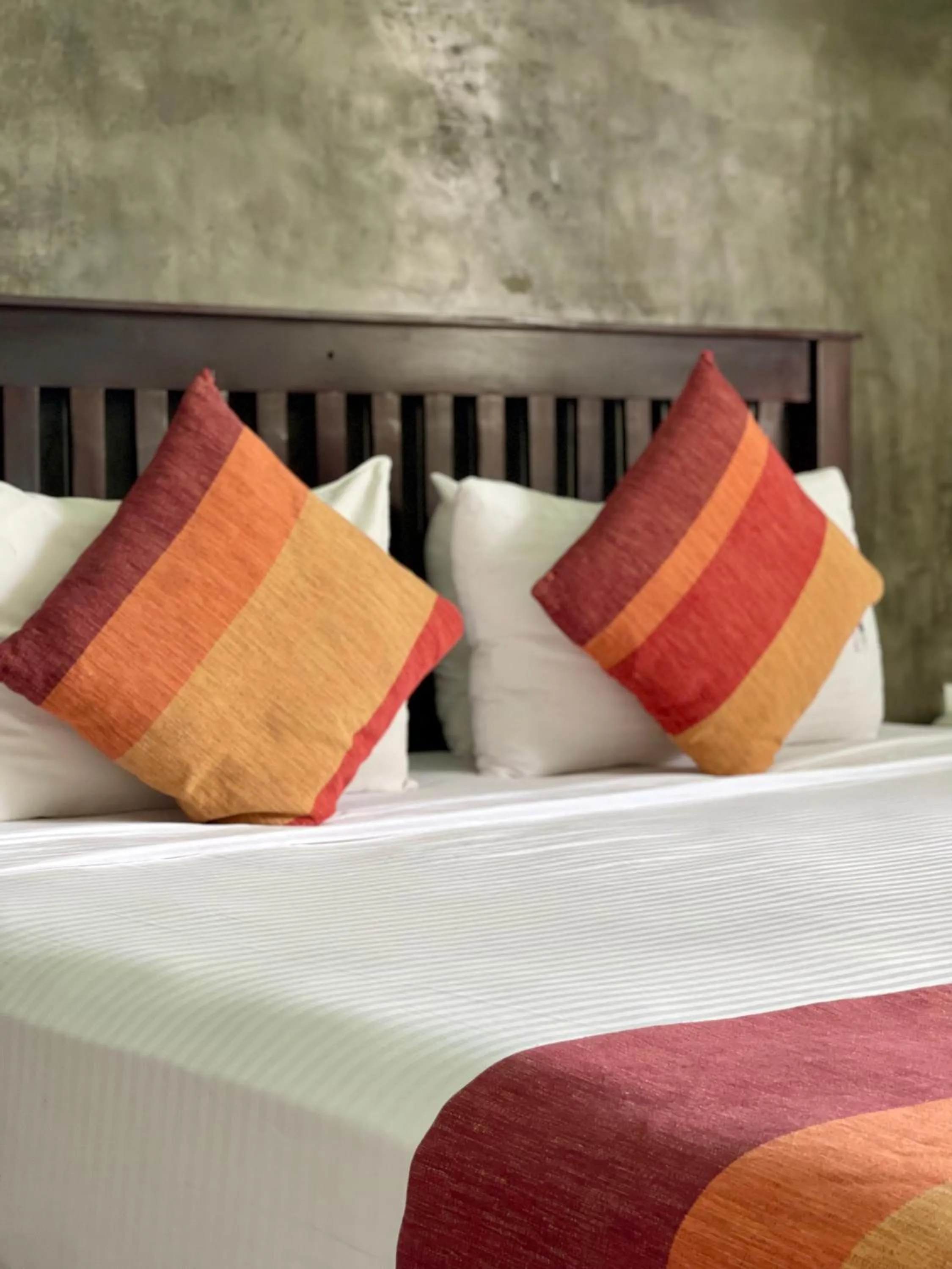 Bed in Olanro Hotel Negombo