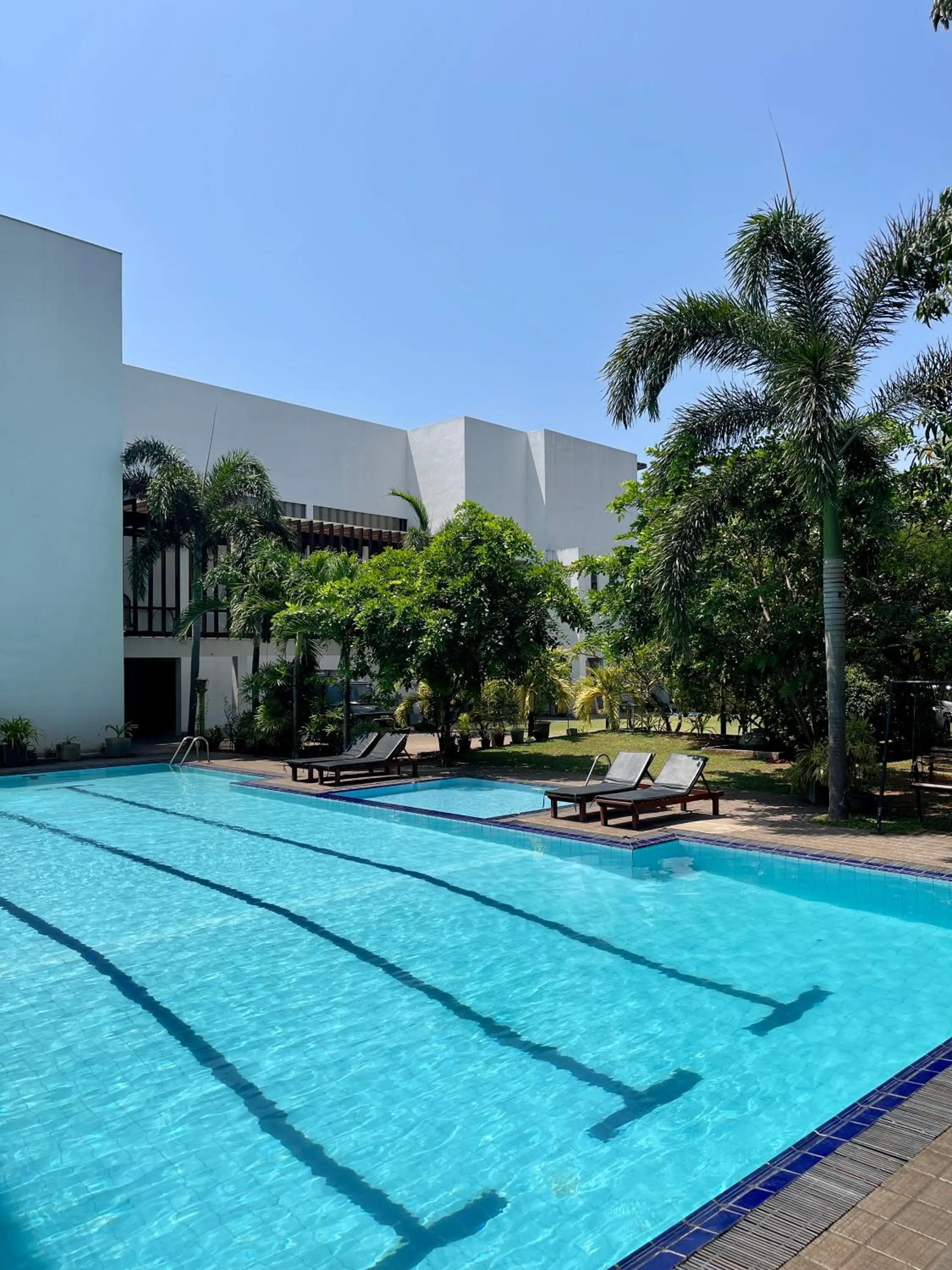 Day in Olanro Hotel Negombo