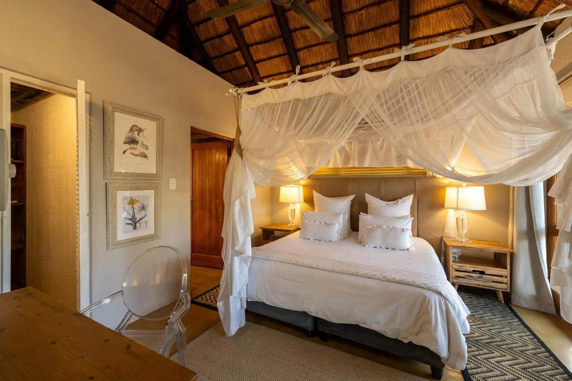 Bed in Karongwe - Kuname Safari Lodge