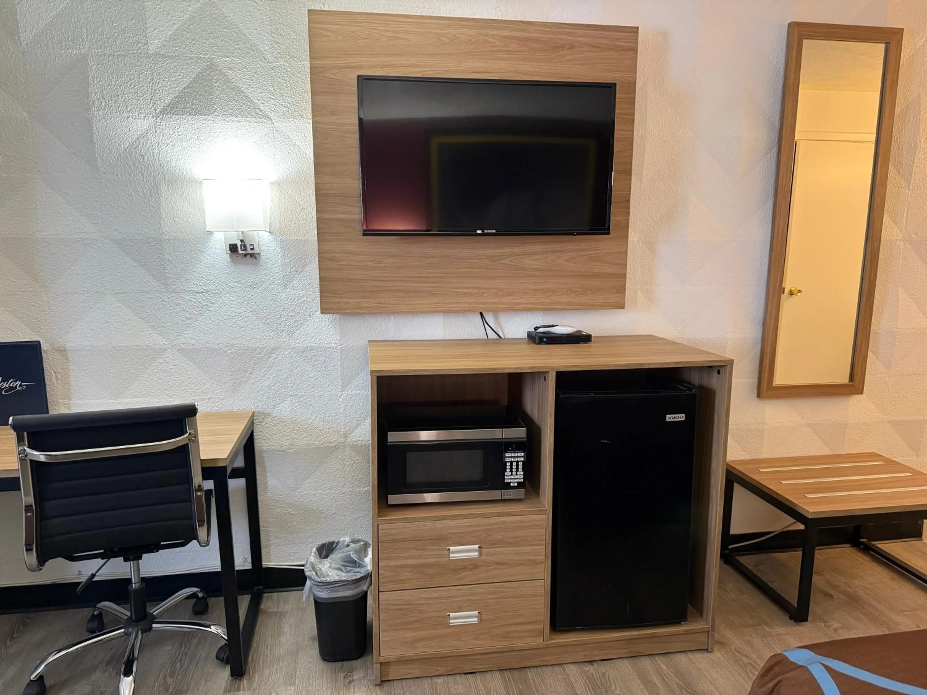 TV and multimedia in Super 8 by Wyndham Newcastle