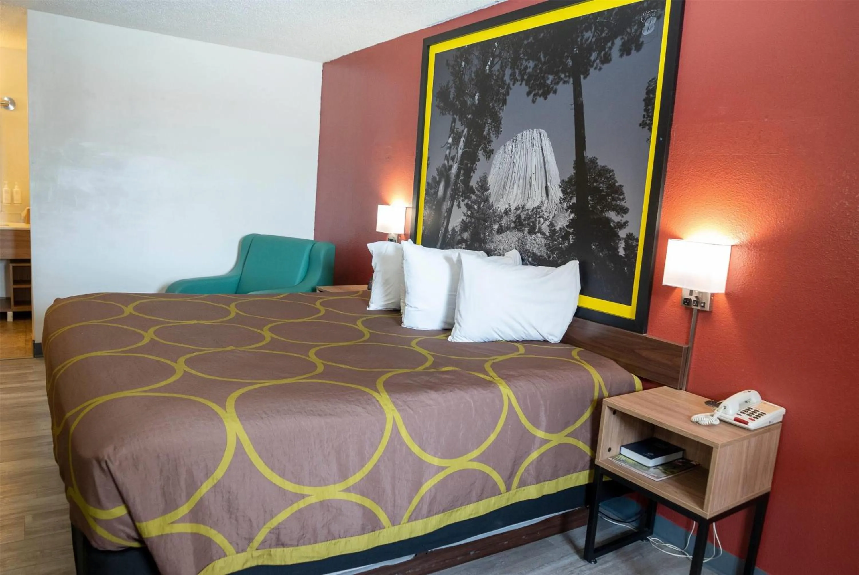 Photo of the whole room, Bed in Super 8 by Wyndham Newcastle