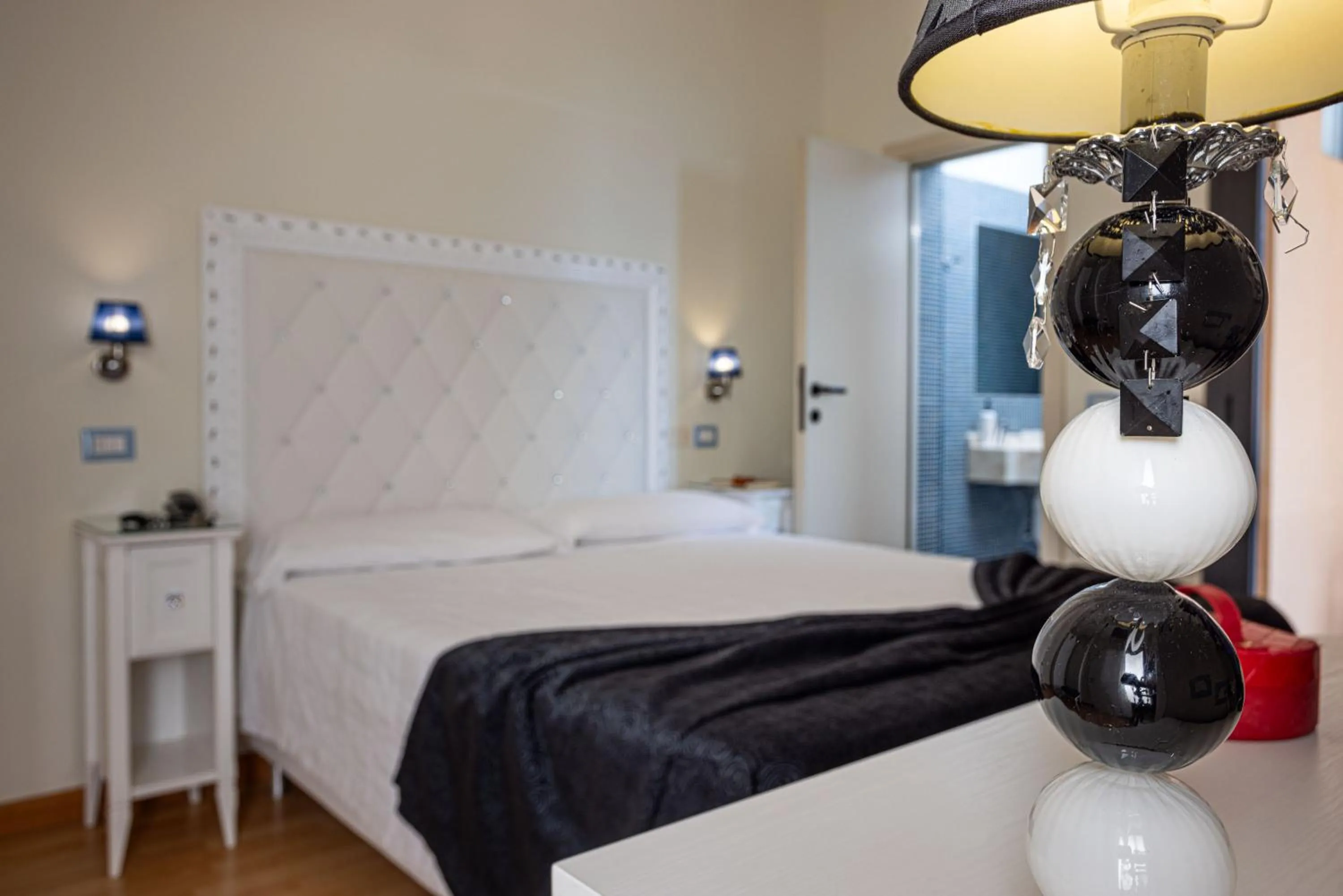 Bed in Hotel Mediterraneo Club Benessere