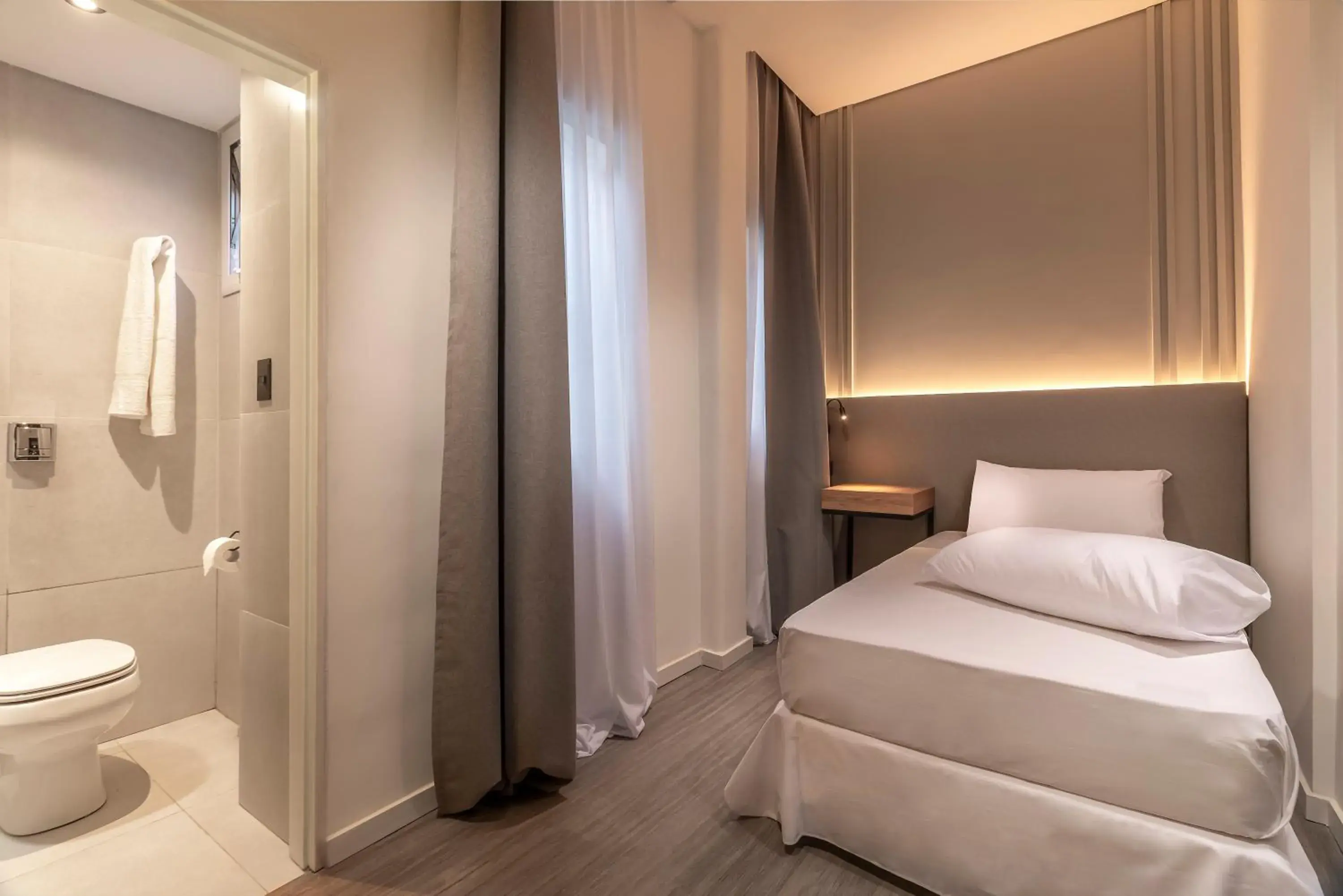 Single Room in Up Central Córdoba Single Room in Up Central Córdoba