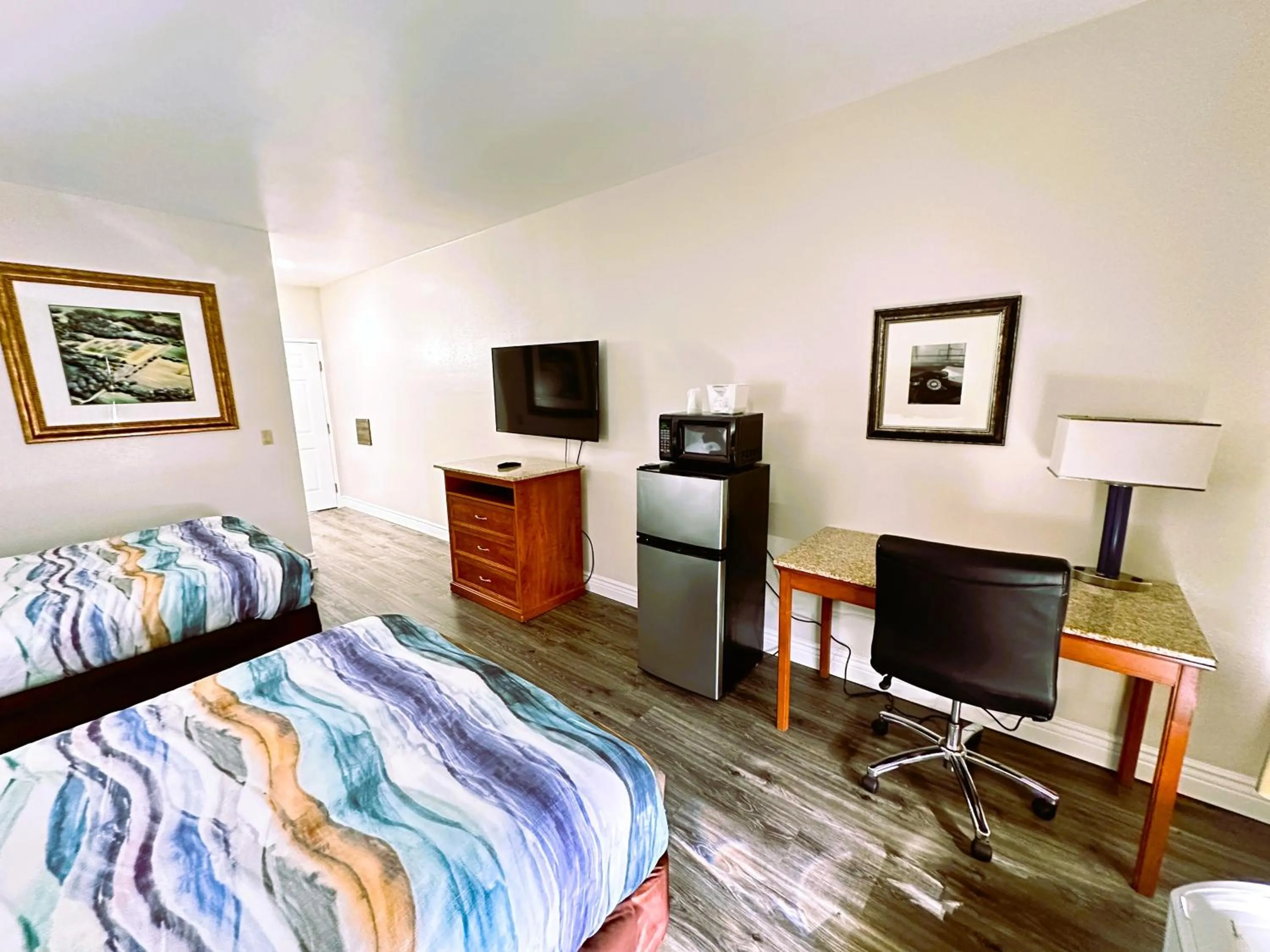 Photo of the whole room, Bed in Americas Hotel - El Paso Airport / Medical Center