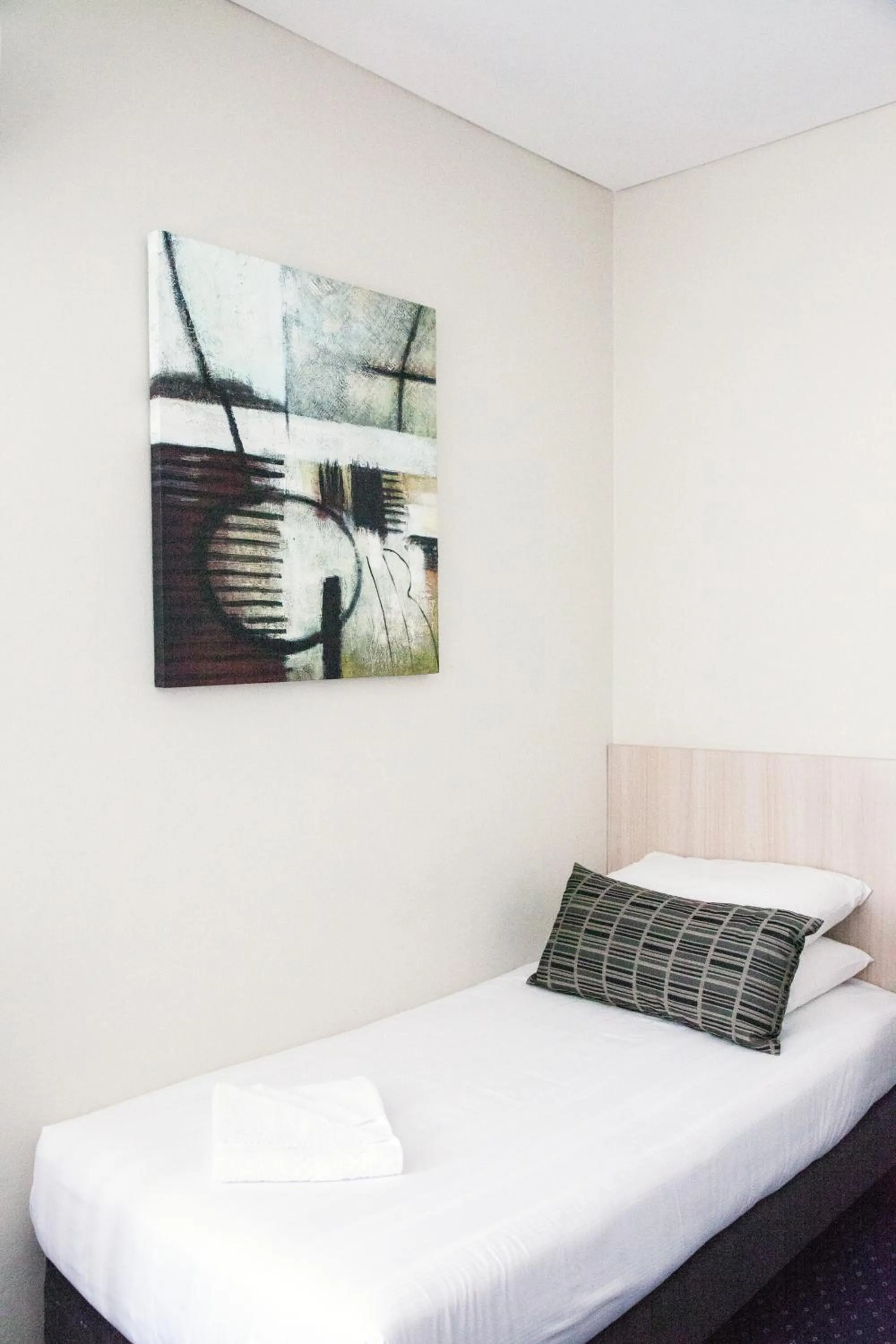 Bed in Tudor Inn Newcastle