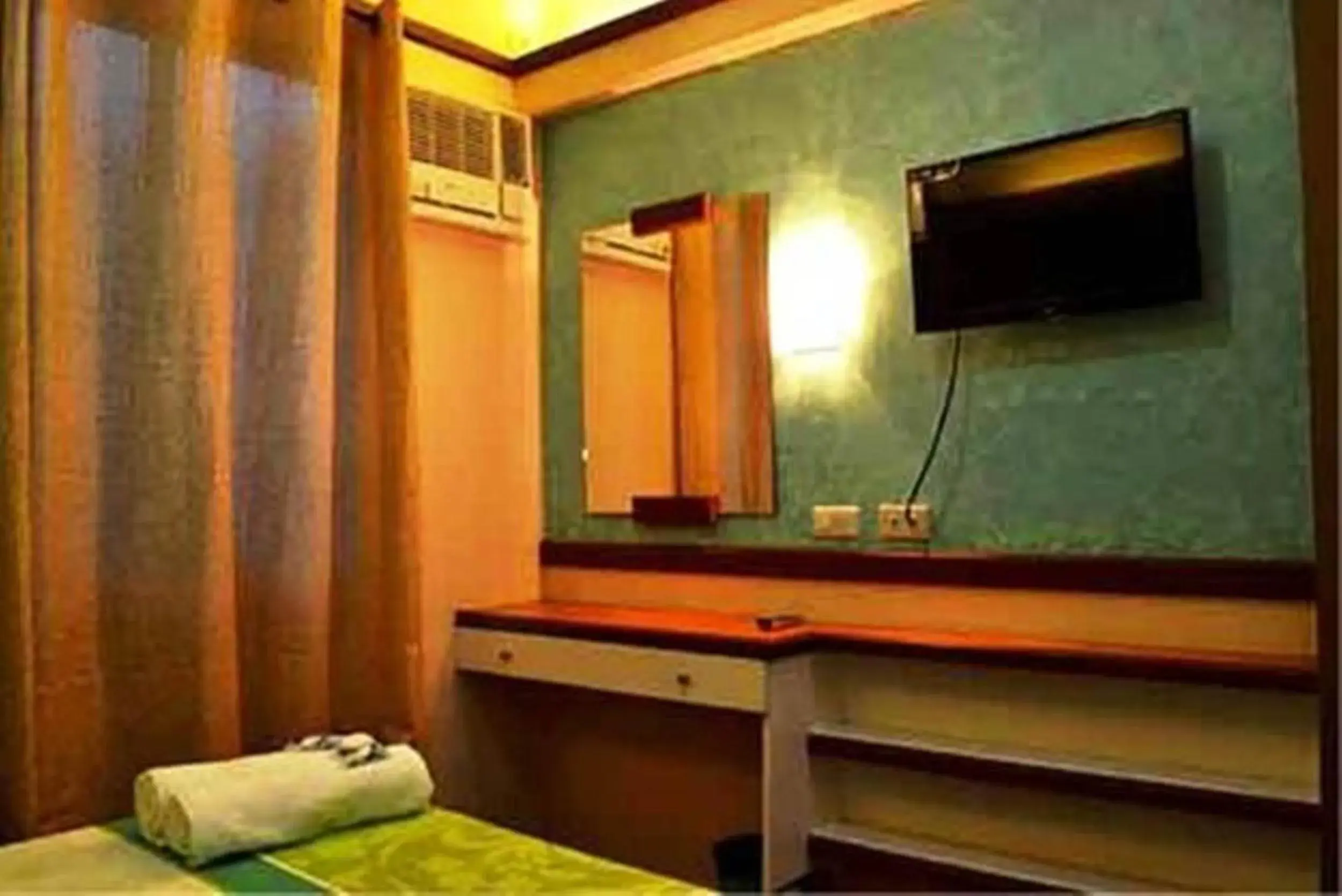 Double Room with Private Bathroom in Julieta's Pension House Double Room with Private Bathroom in Julieta's Pension House