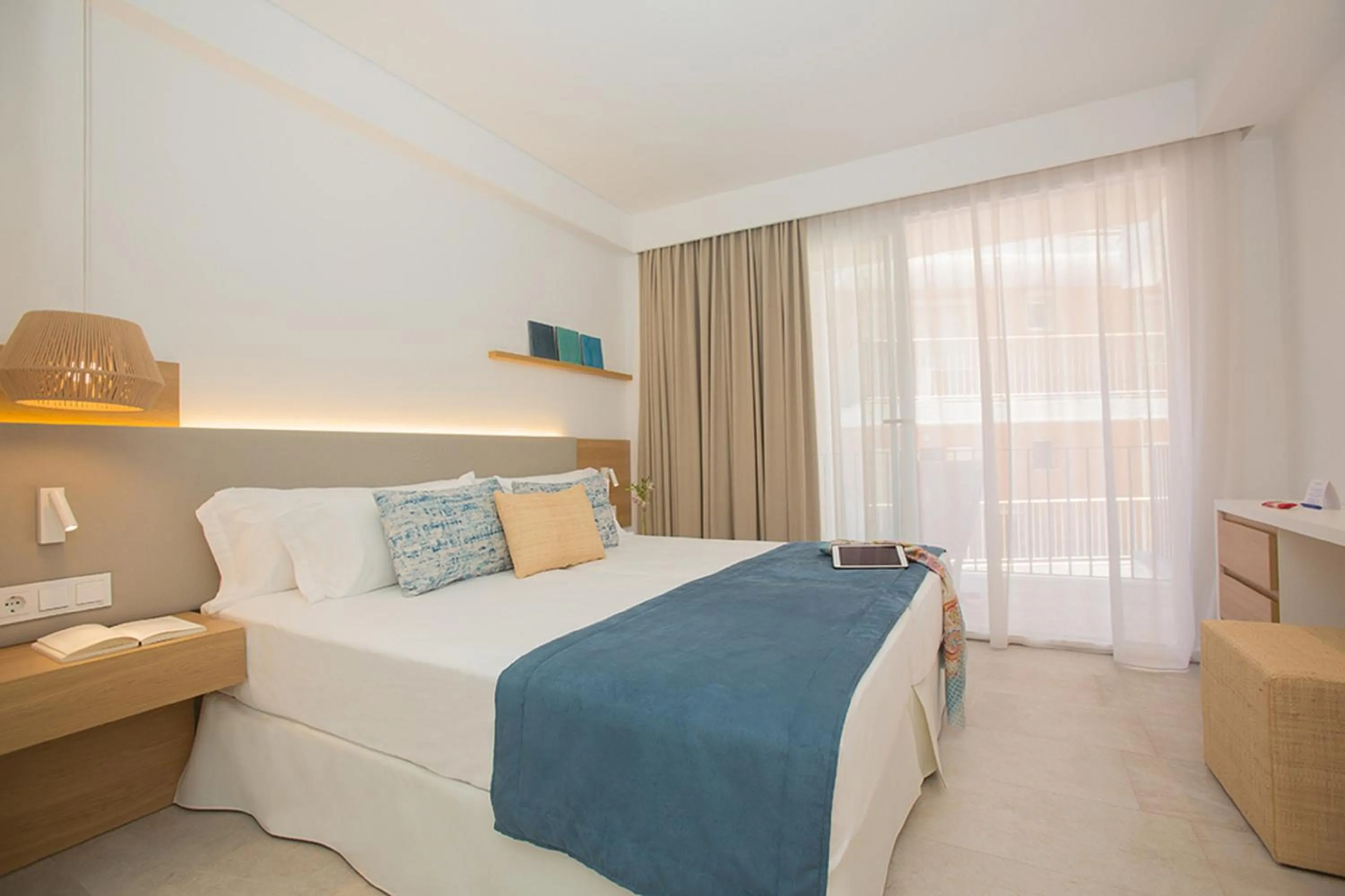 Photo of the whole room, Bed in Myseahouse Flamingo - Adults Only 4* Sup