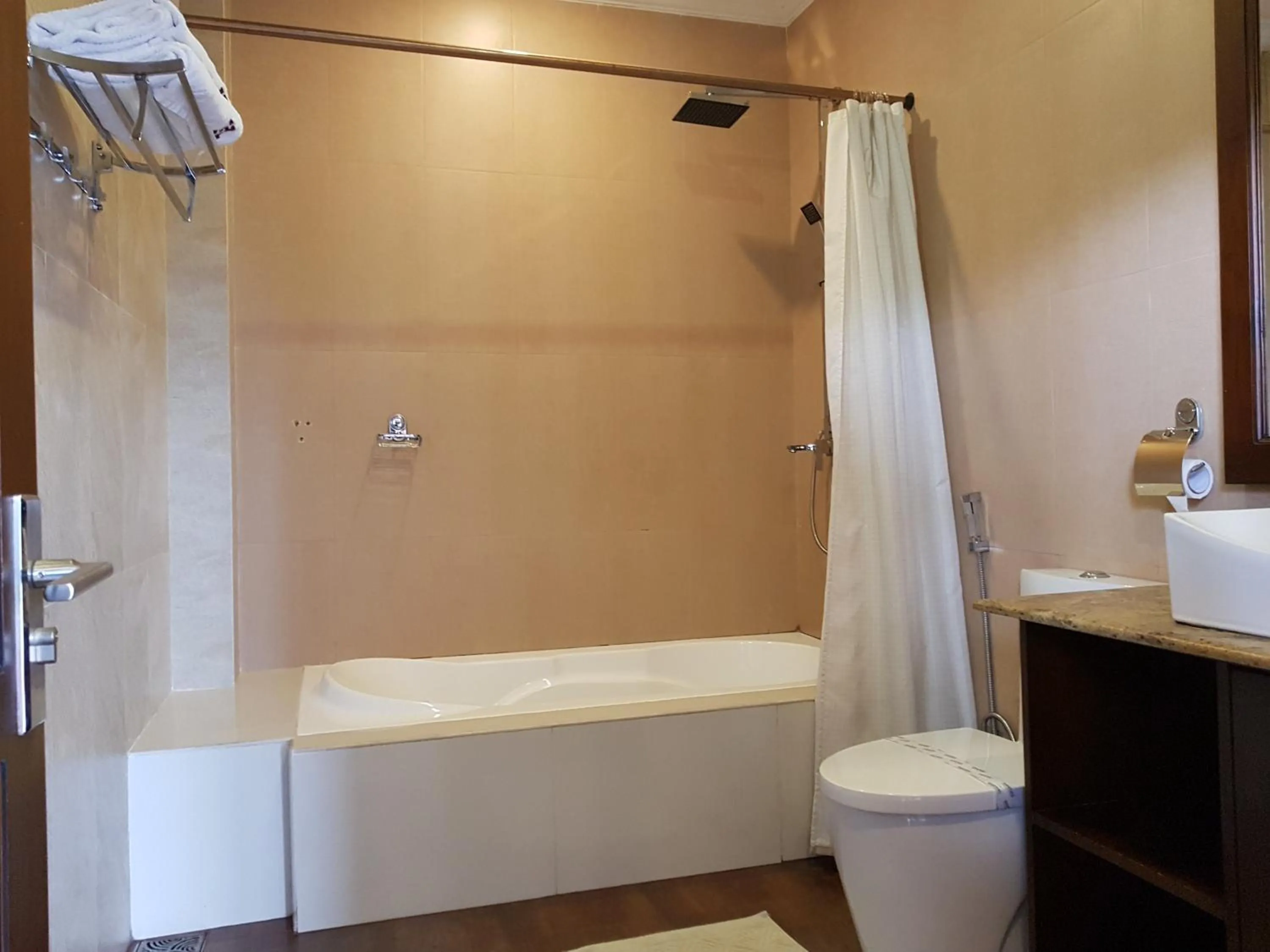 Shower in Galaxy City Hotel