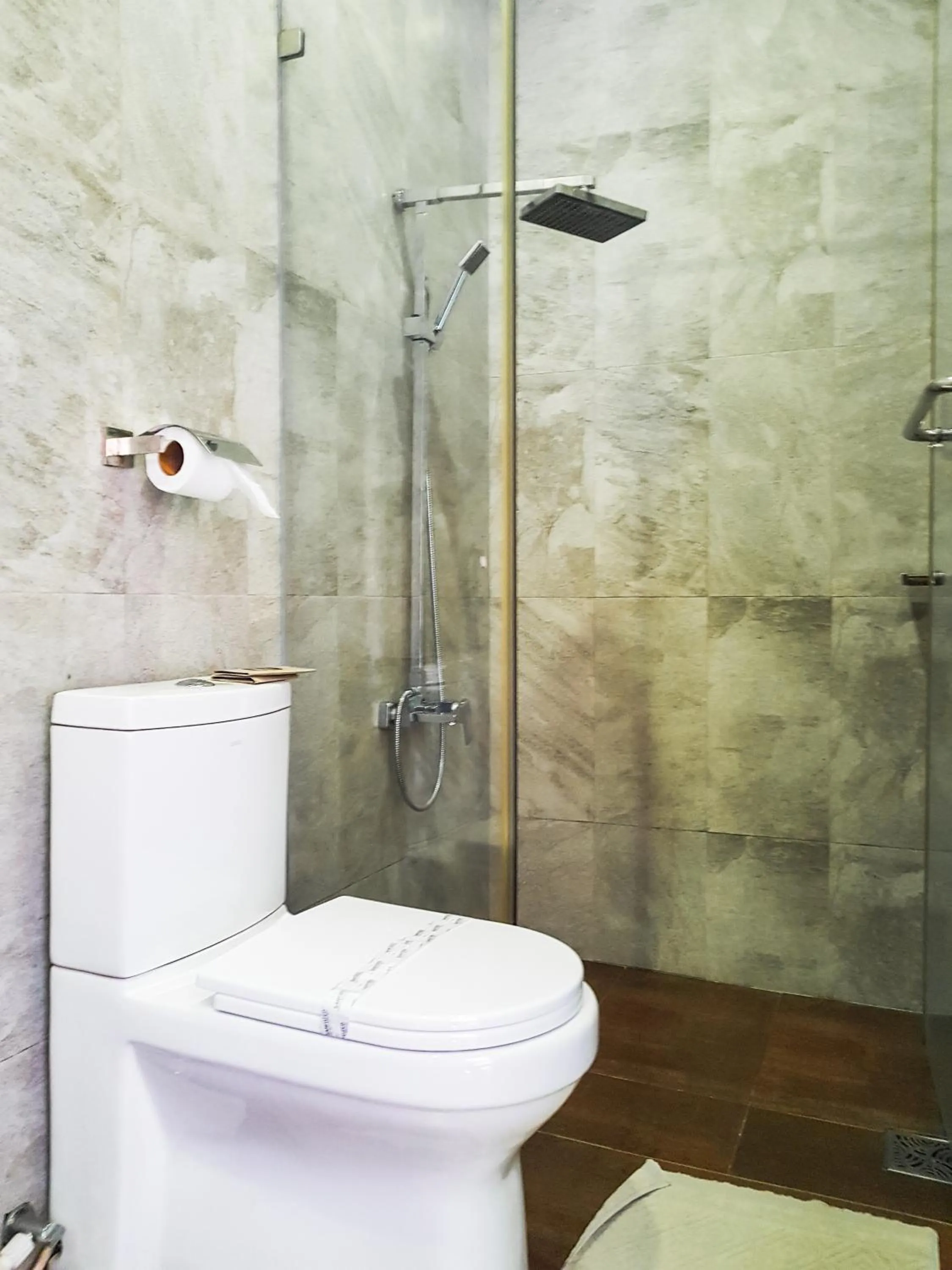 Shower in Galaxy City Hotel