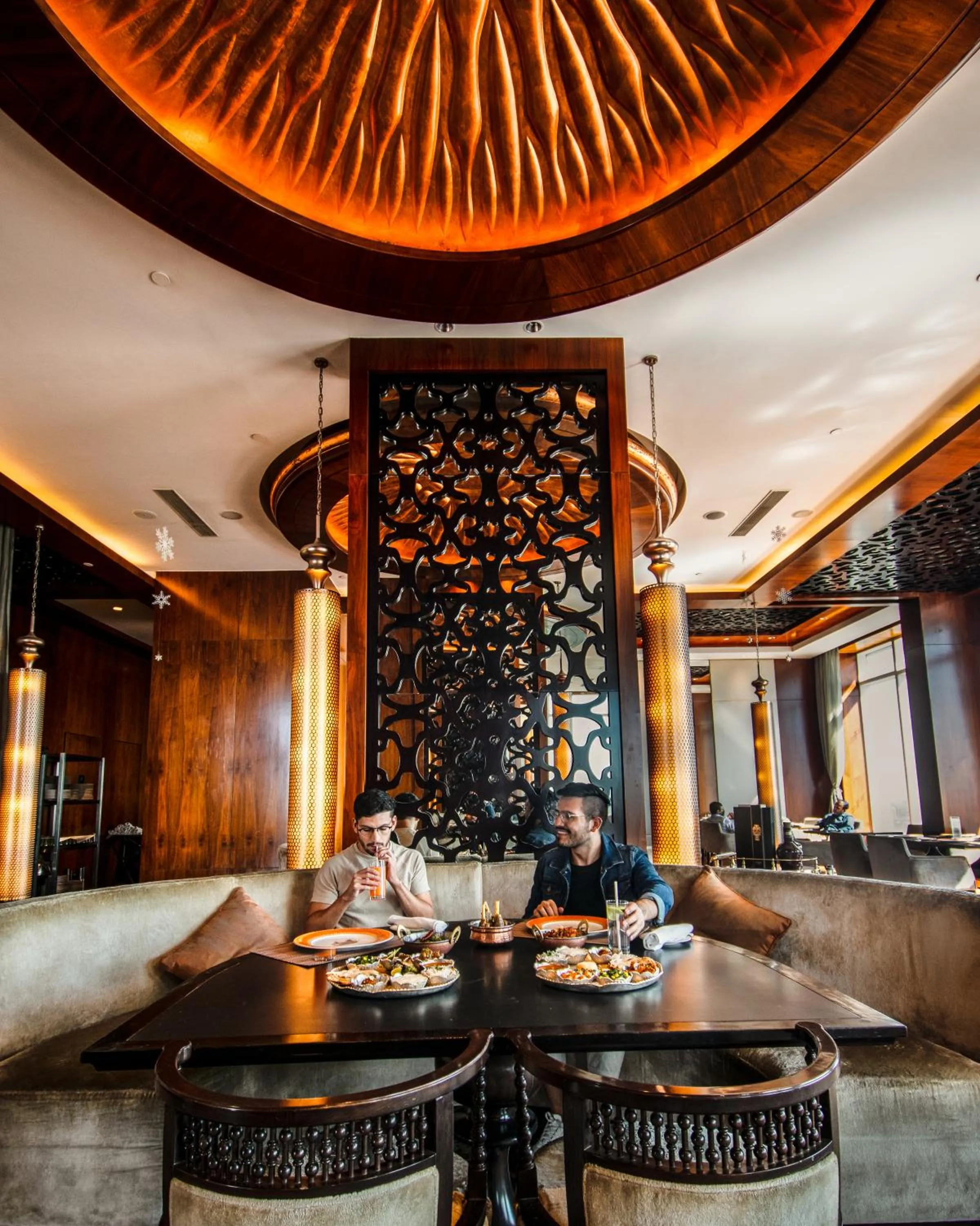 Restaurant/places to eat in Shangri-La Bengaluru