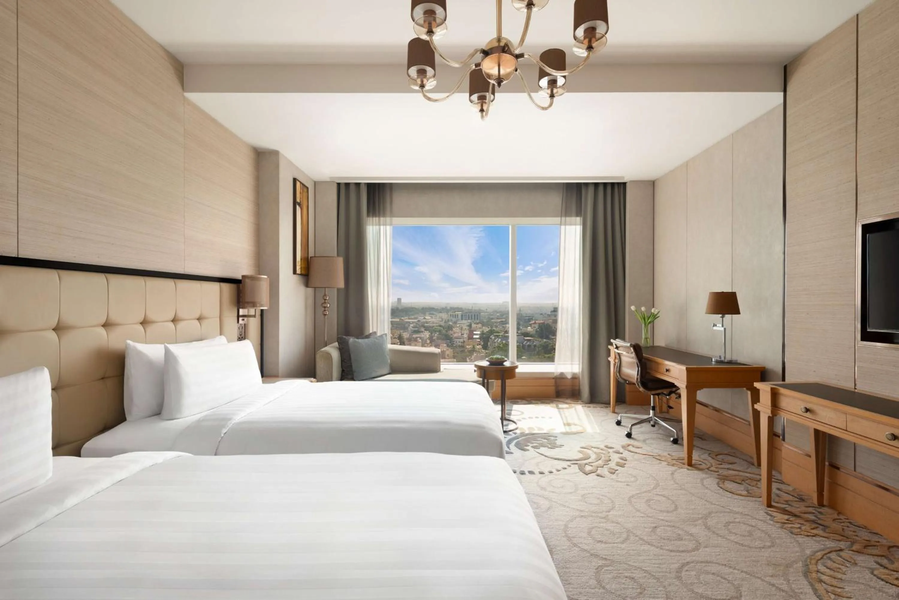 Bedroom, Bed in Shangri-La Bengaluru