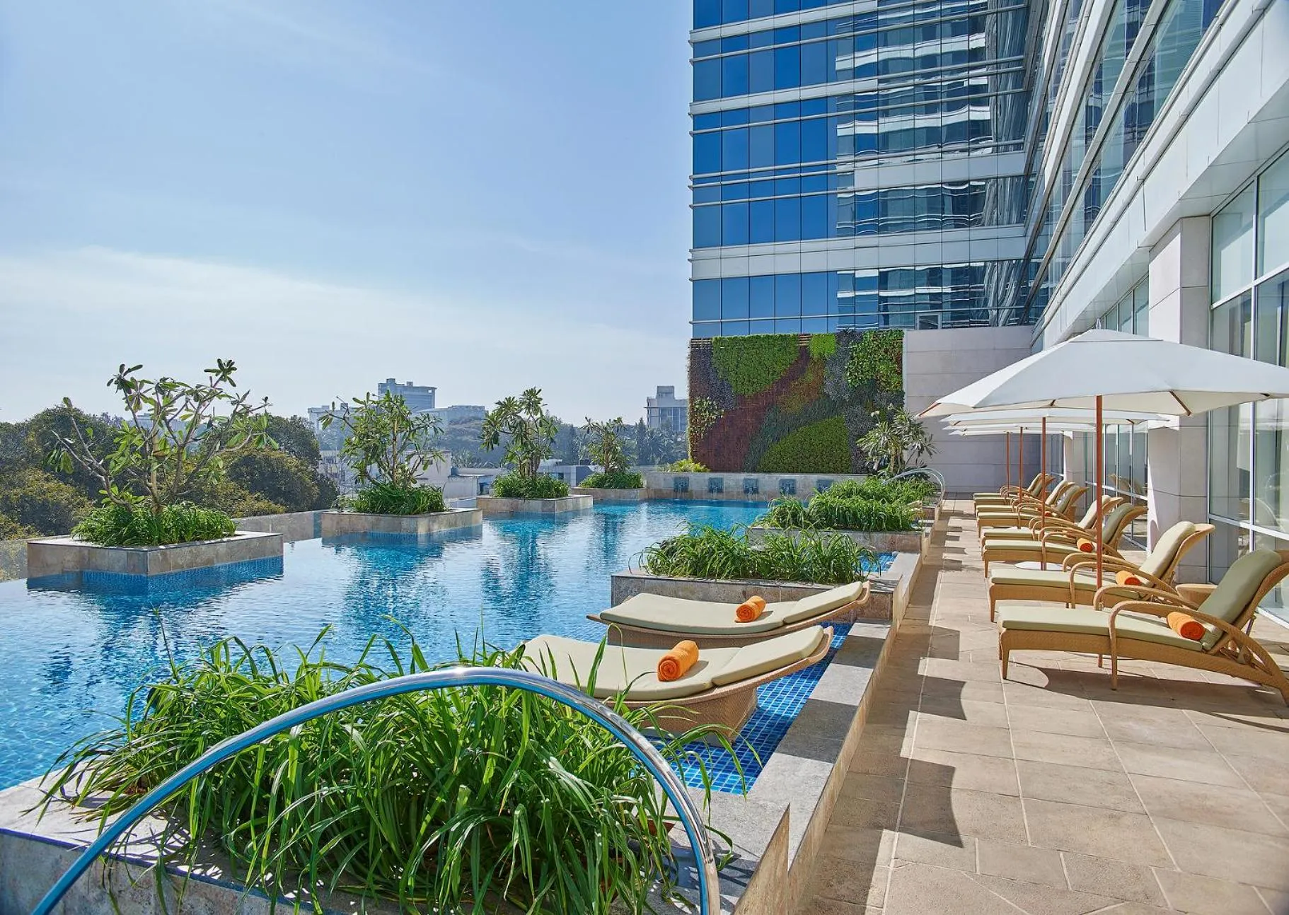 Swimming pool in Shangri-La Bengaluru
