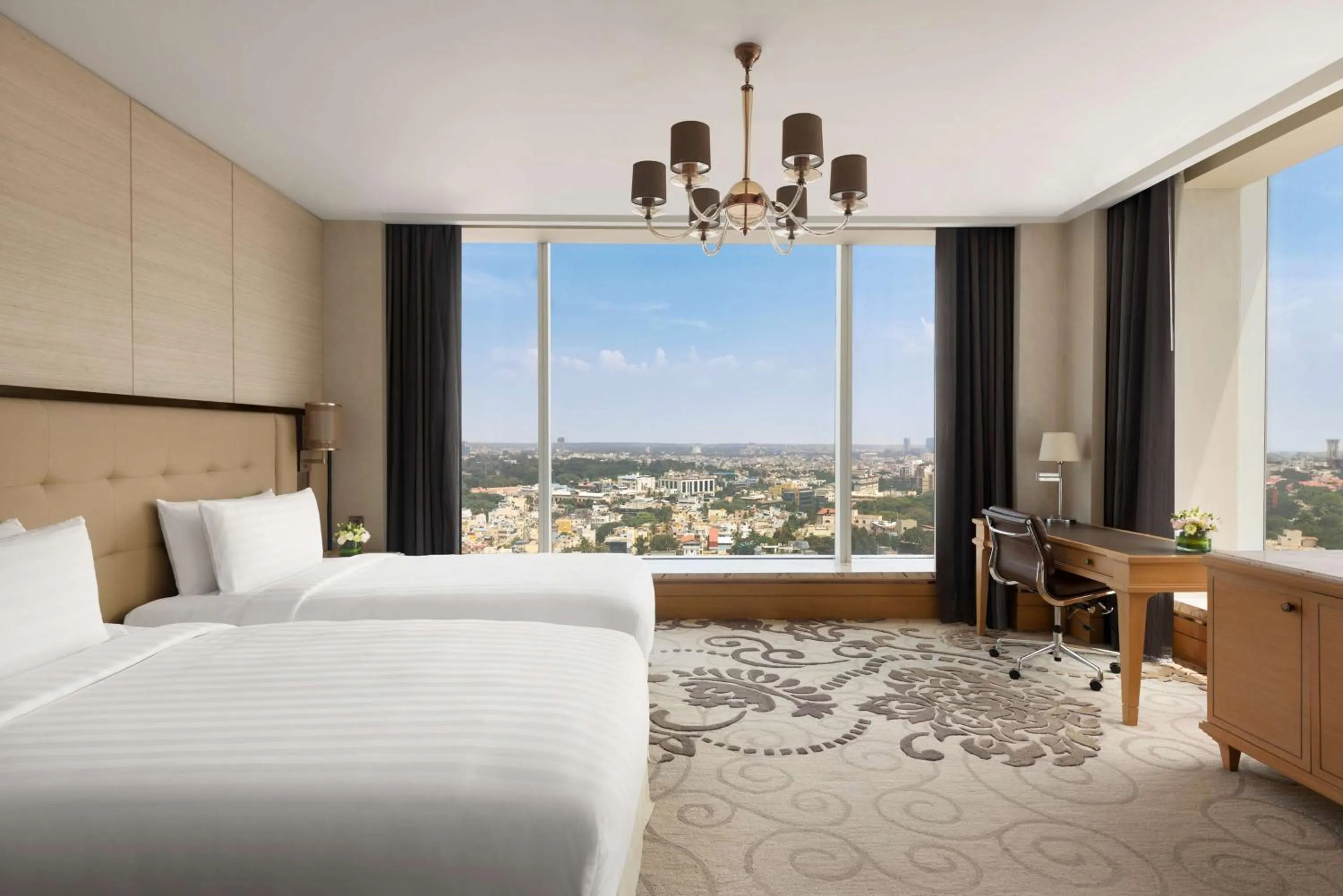 Bedroom, Bed in Shangri-La Bengaluru