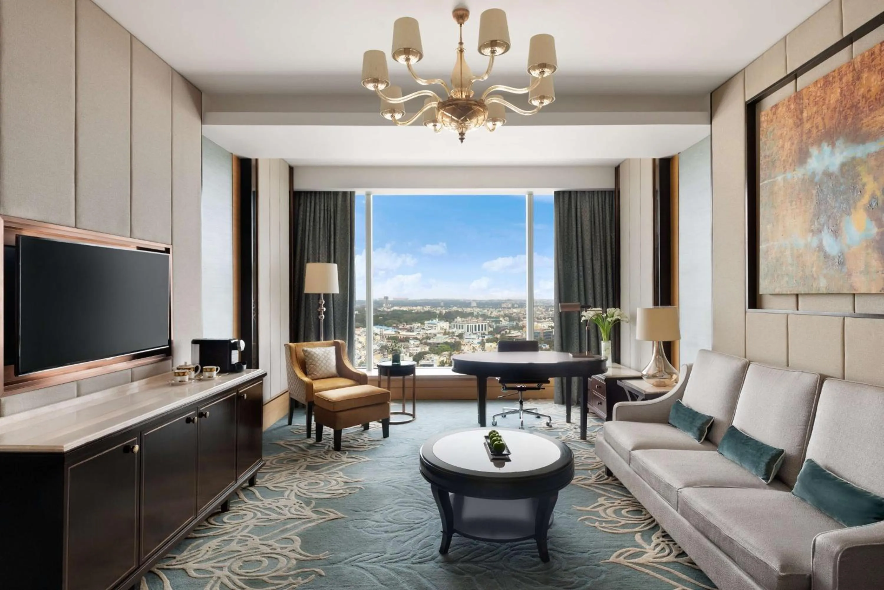 TV and multimedia in Shangri-La Bengaluru