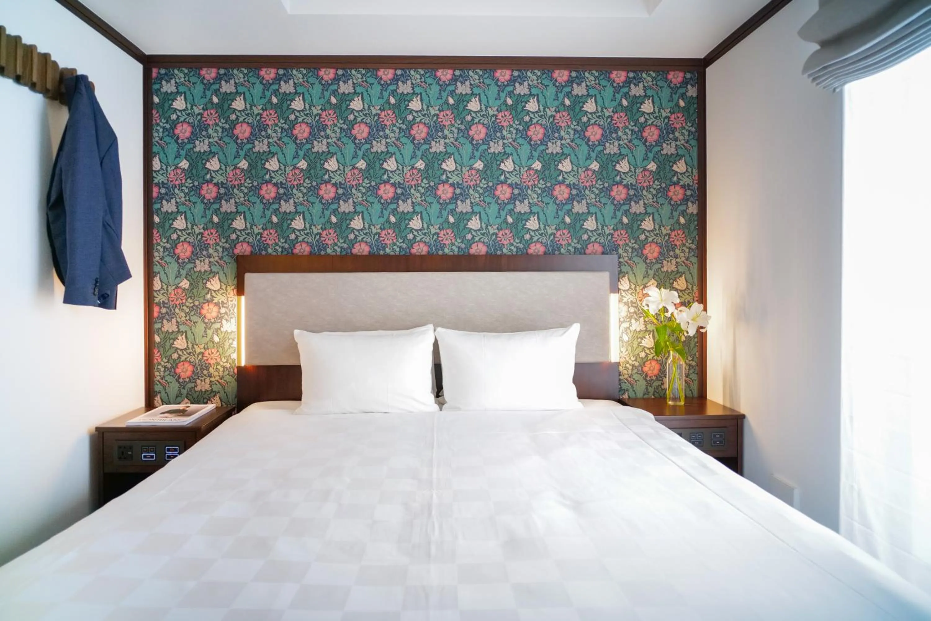 Photo of the whole room, Bed in KIORI Exec Muromachi