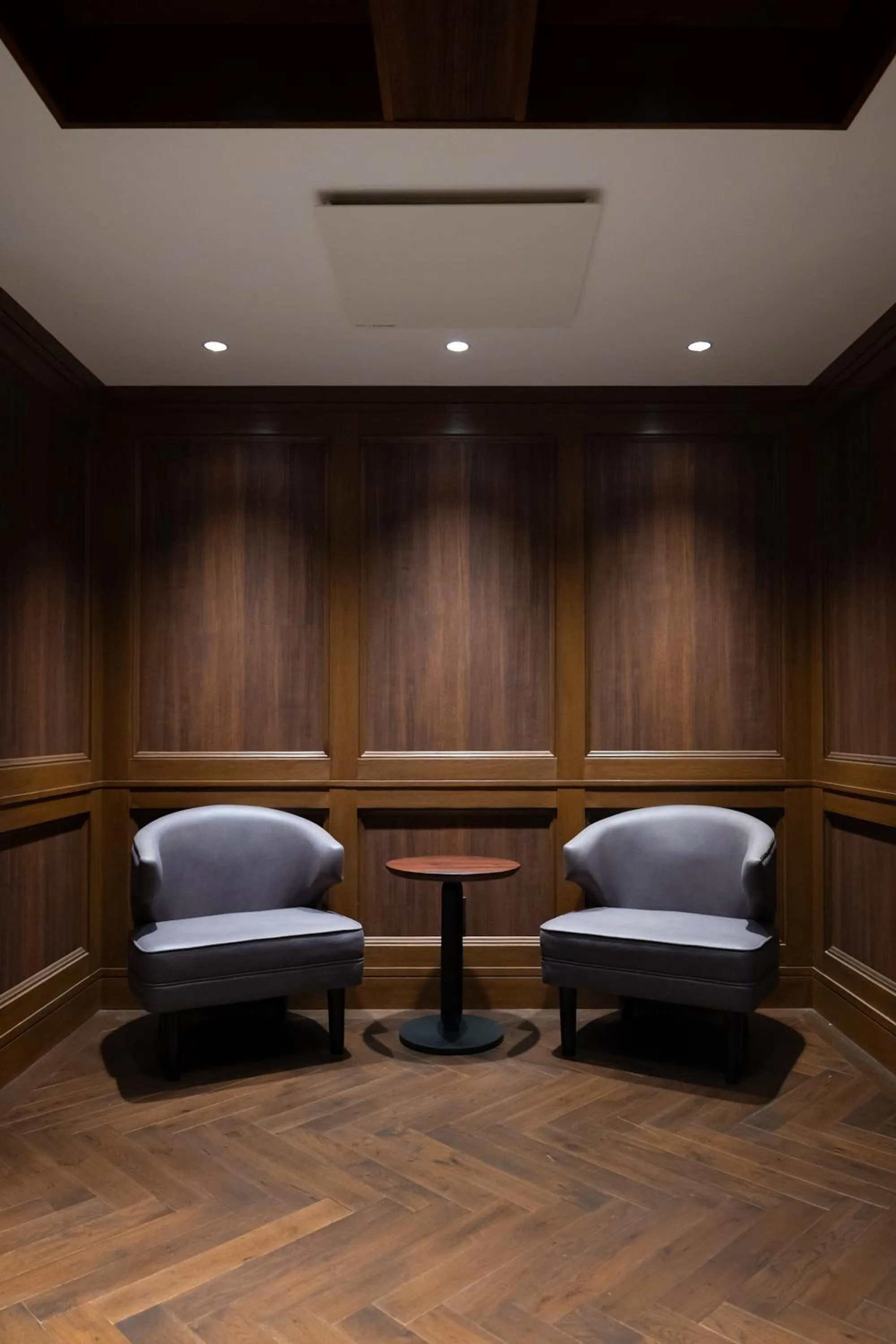 Seating area in KIORI Exec Muromachi