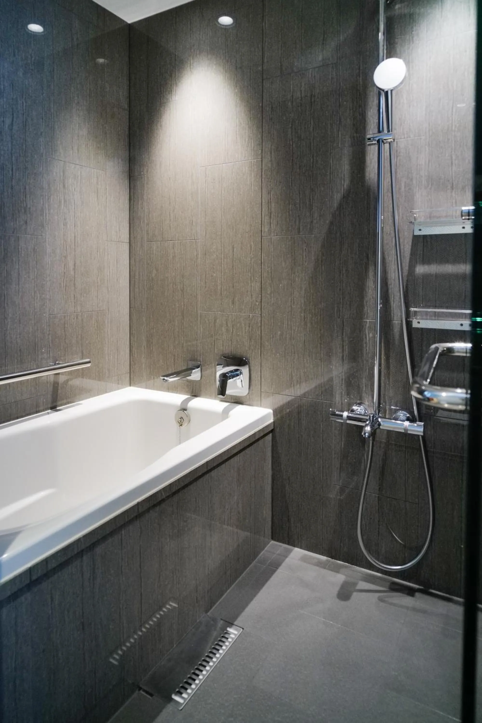 Shower in KIORI Exec Muromachi