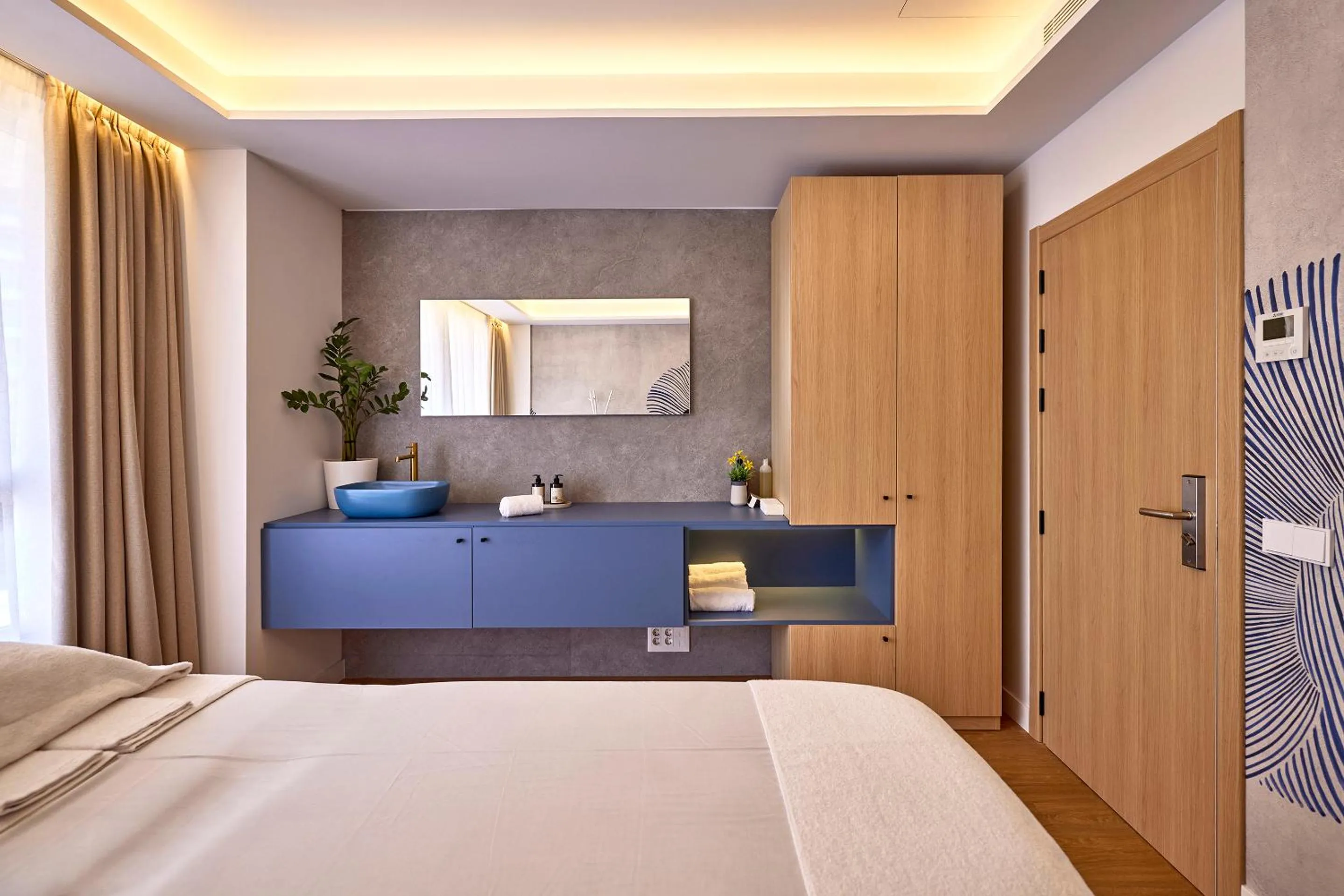 Massage, Bed in Universal Hotel Neptuno - Adults Only