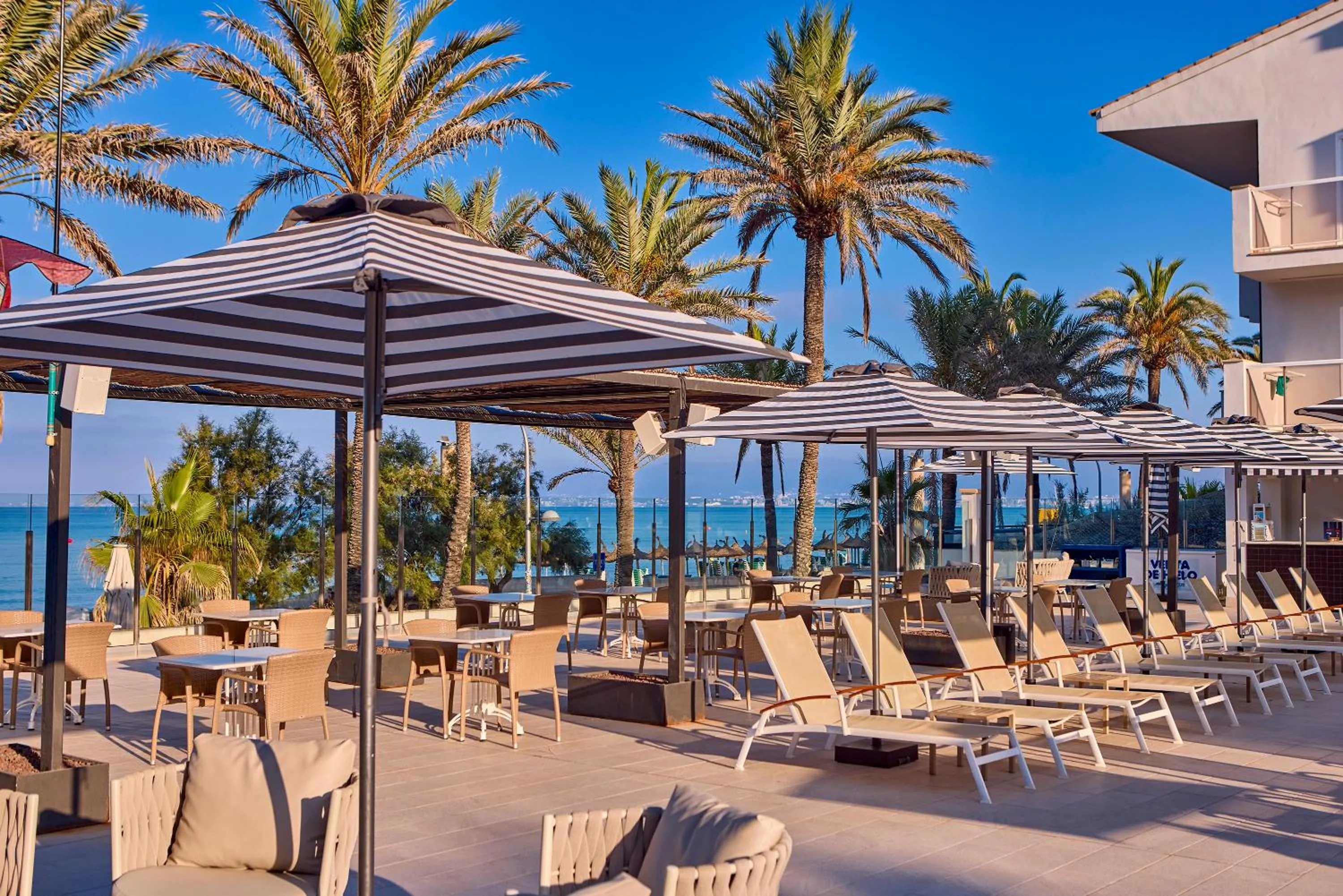 Swimming pool in Universal Hotel Neptuno - Adults Only