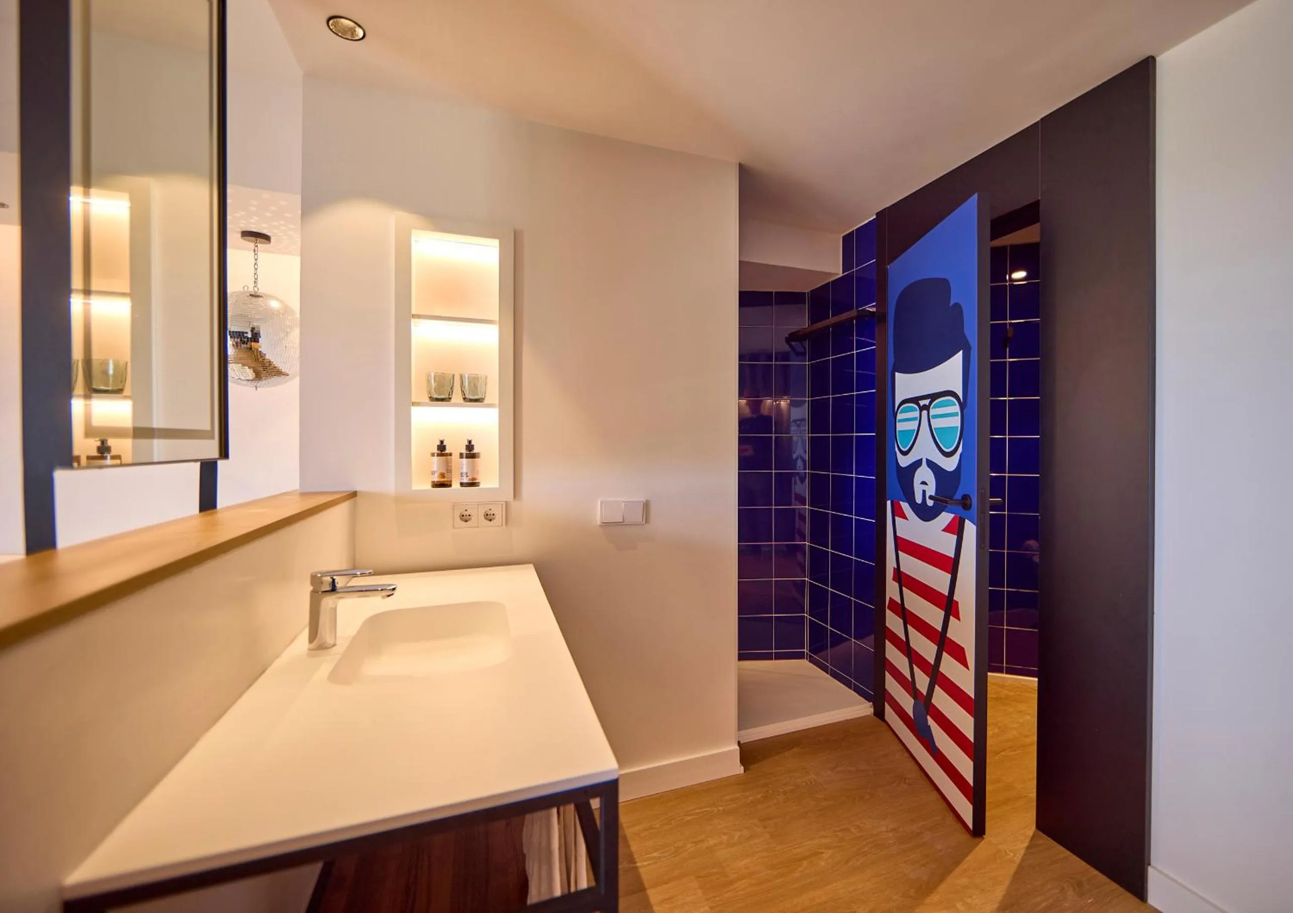 Bathroom in Universal Hotel Neptuno - Adults Only