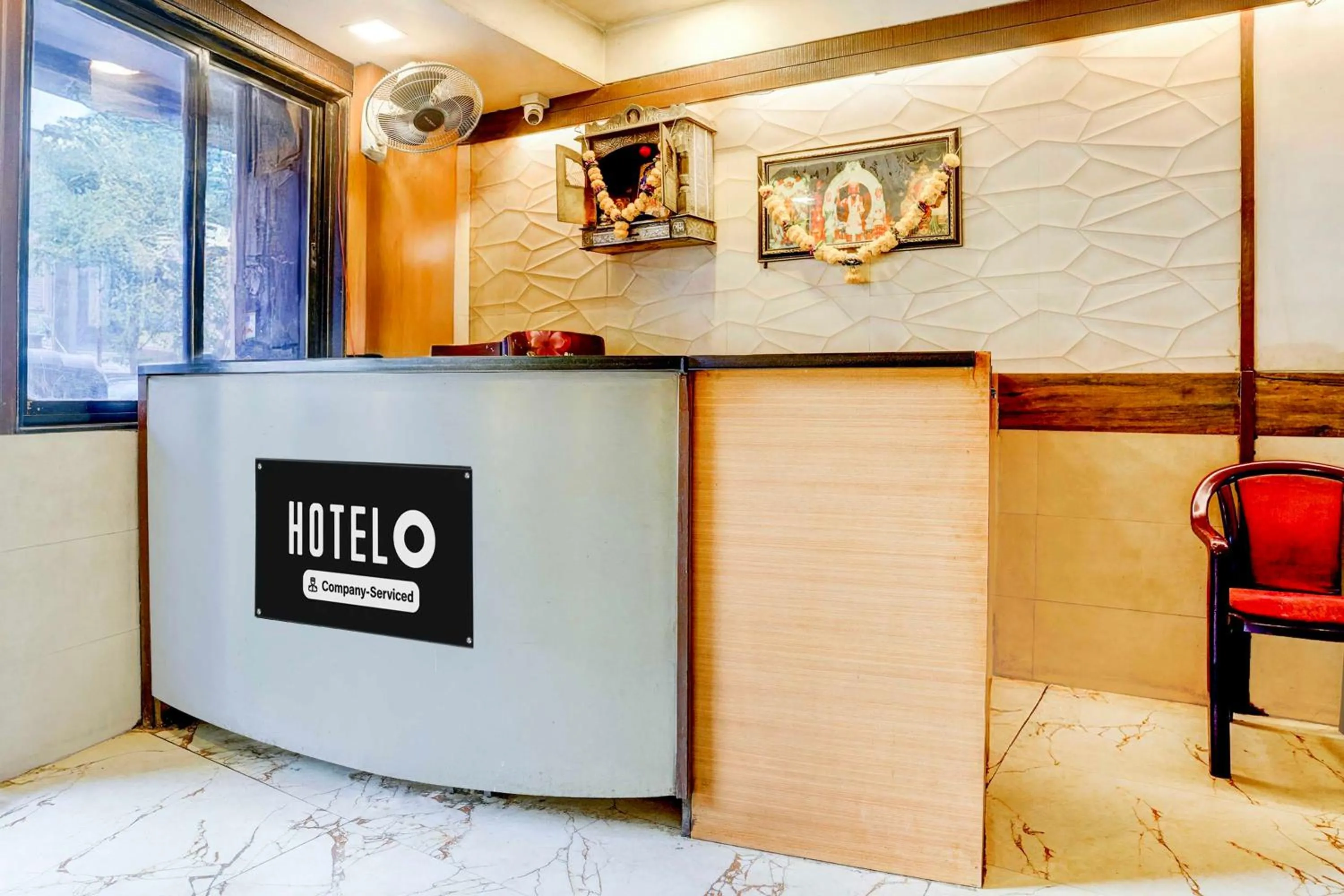 Lobby or reception in Hotel O Ulhasnagar Railway Station