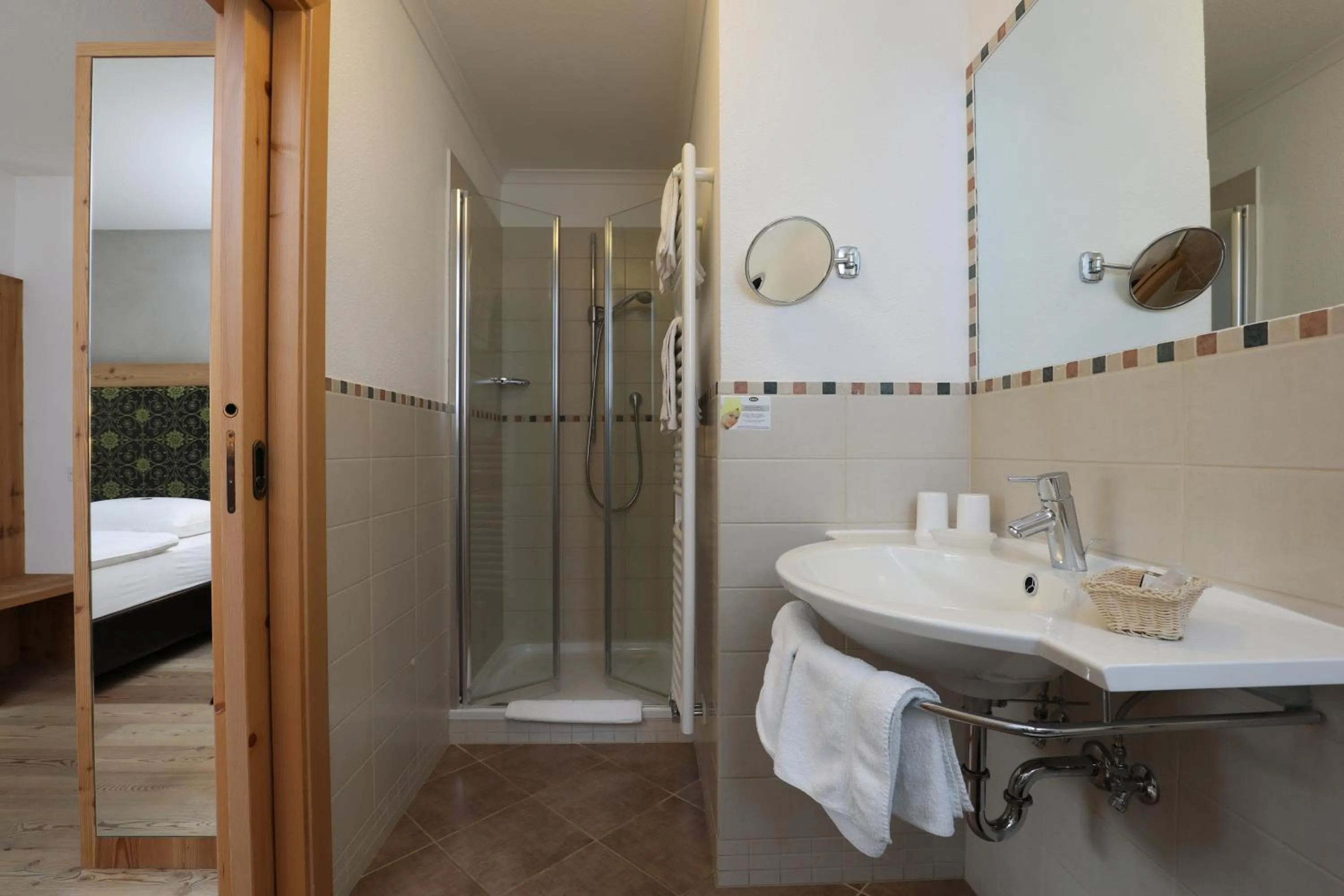 Shower in Hotel Christian