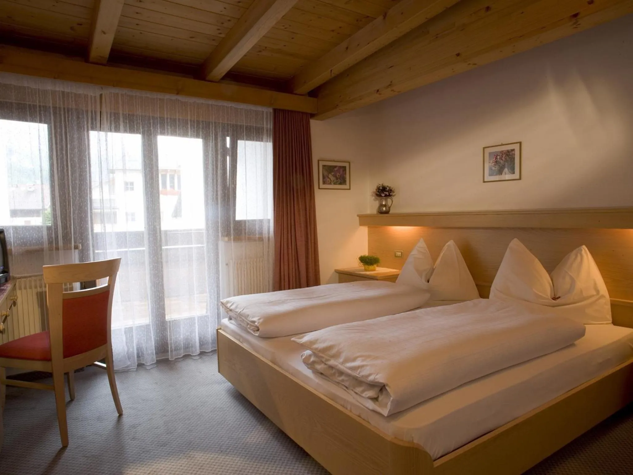 Photo of the whole room, Bed in Hotel Christian