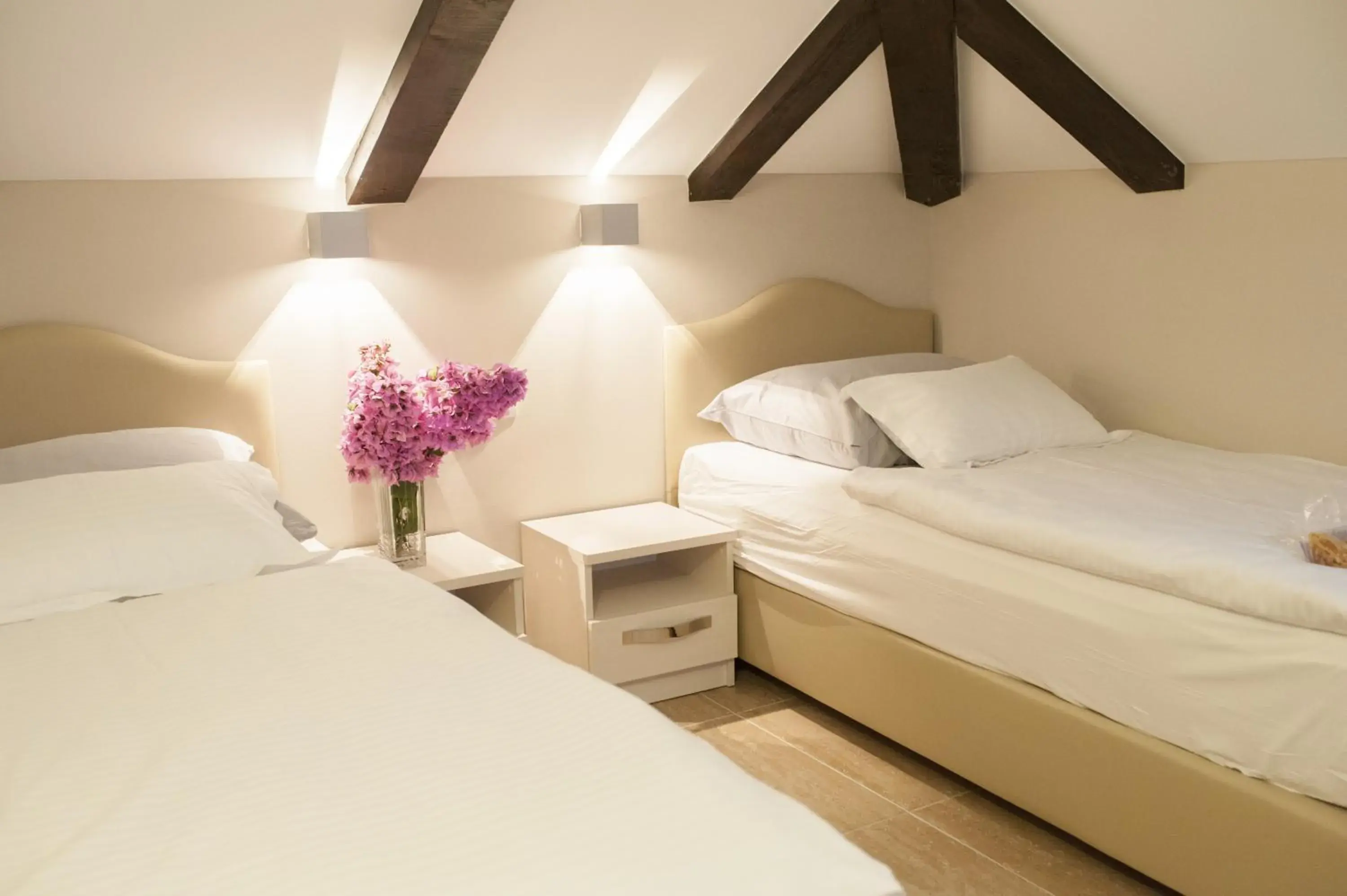 Standard Twin Room in Hotel Konavle Standard Twin Room in Hotel Konavle