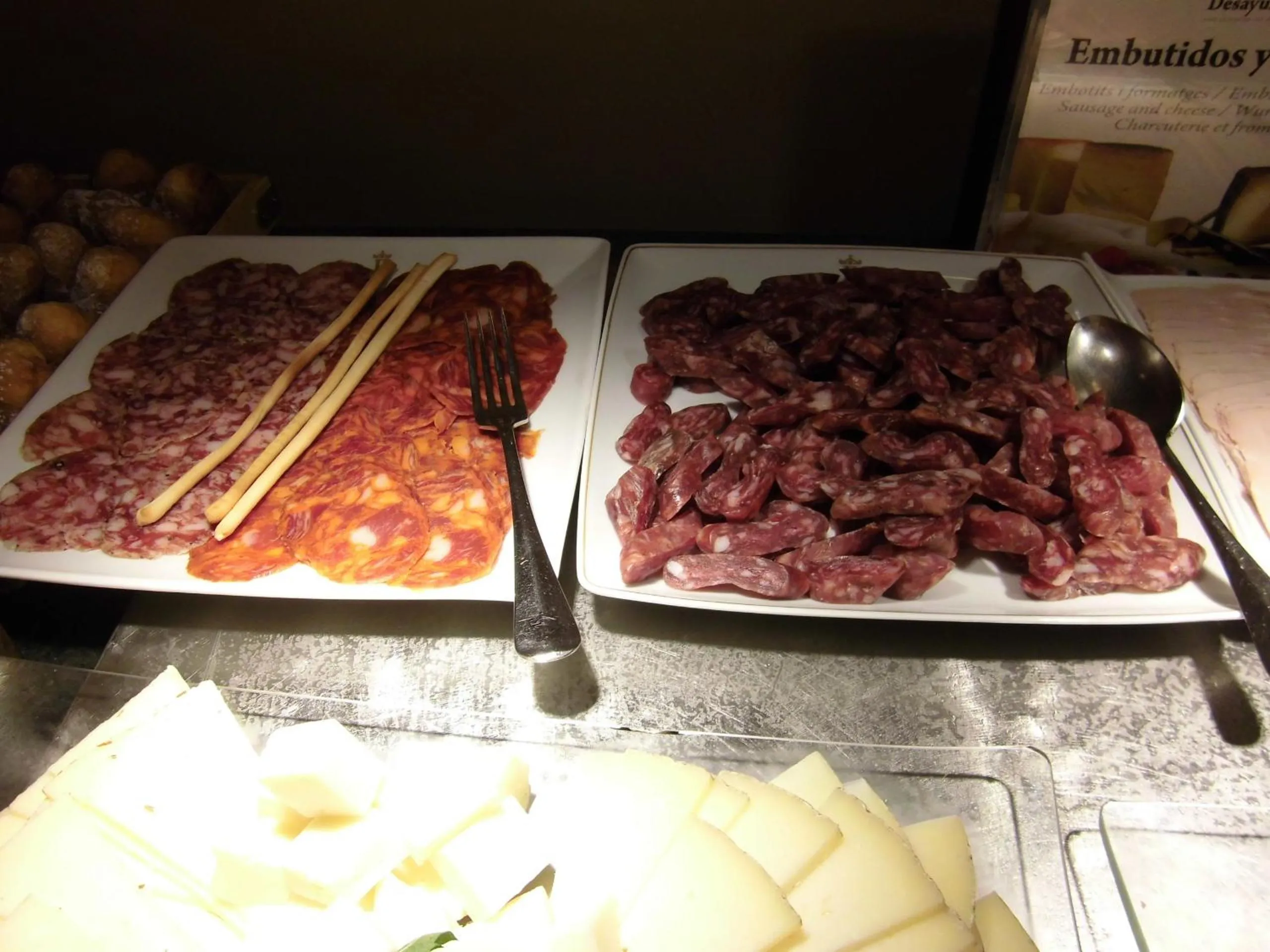 Buffet breakfast in Parador de Bielsa