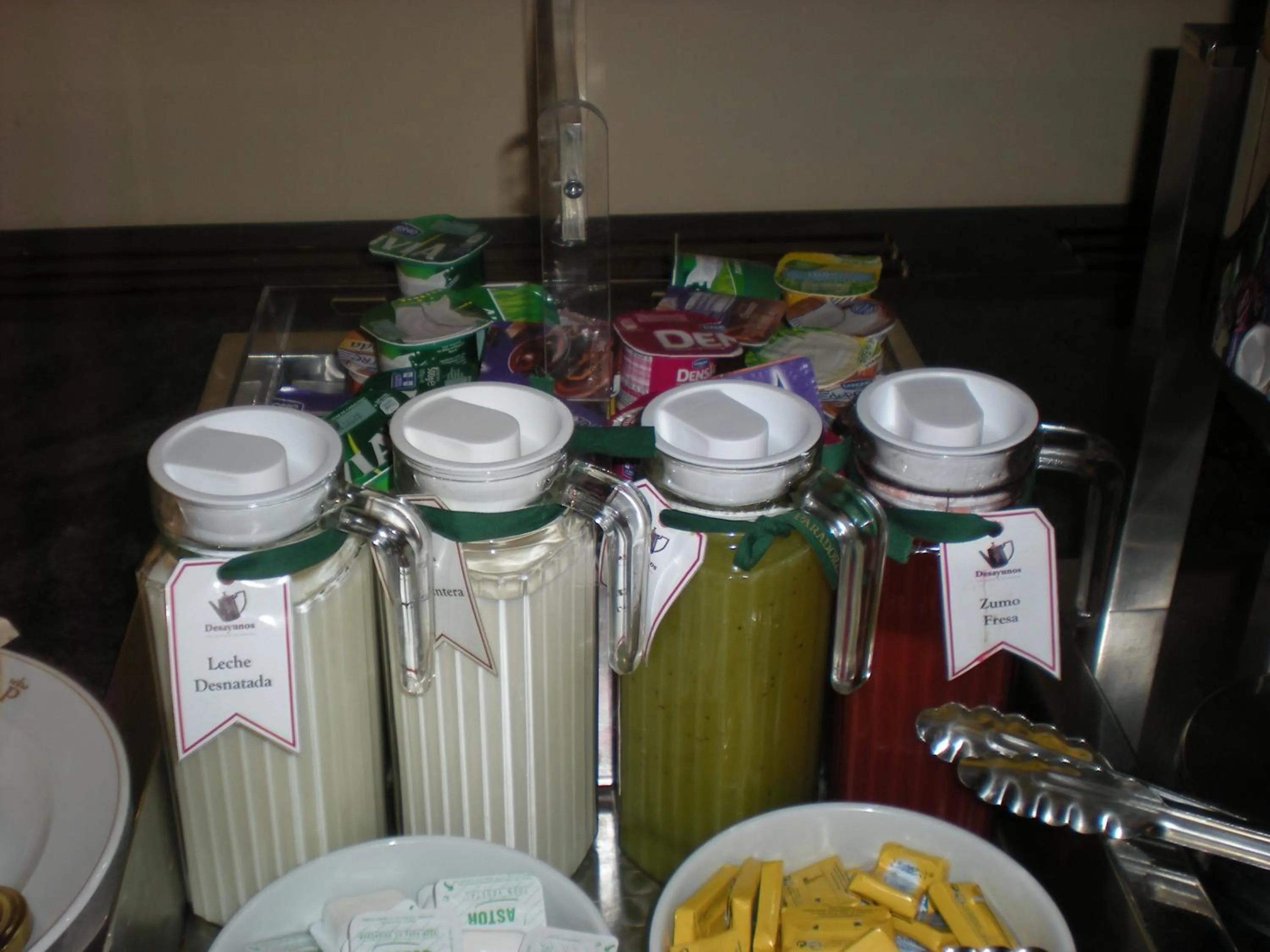 Buffet breakfast in Parador de Bielsa