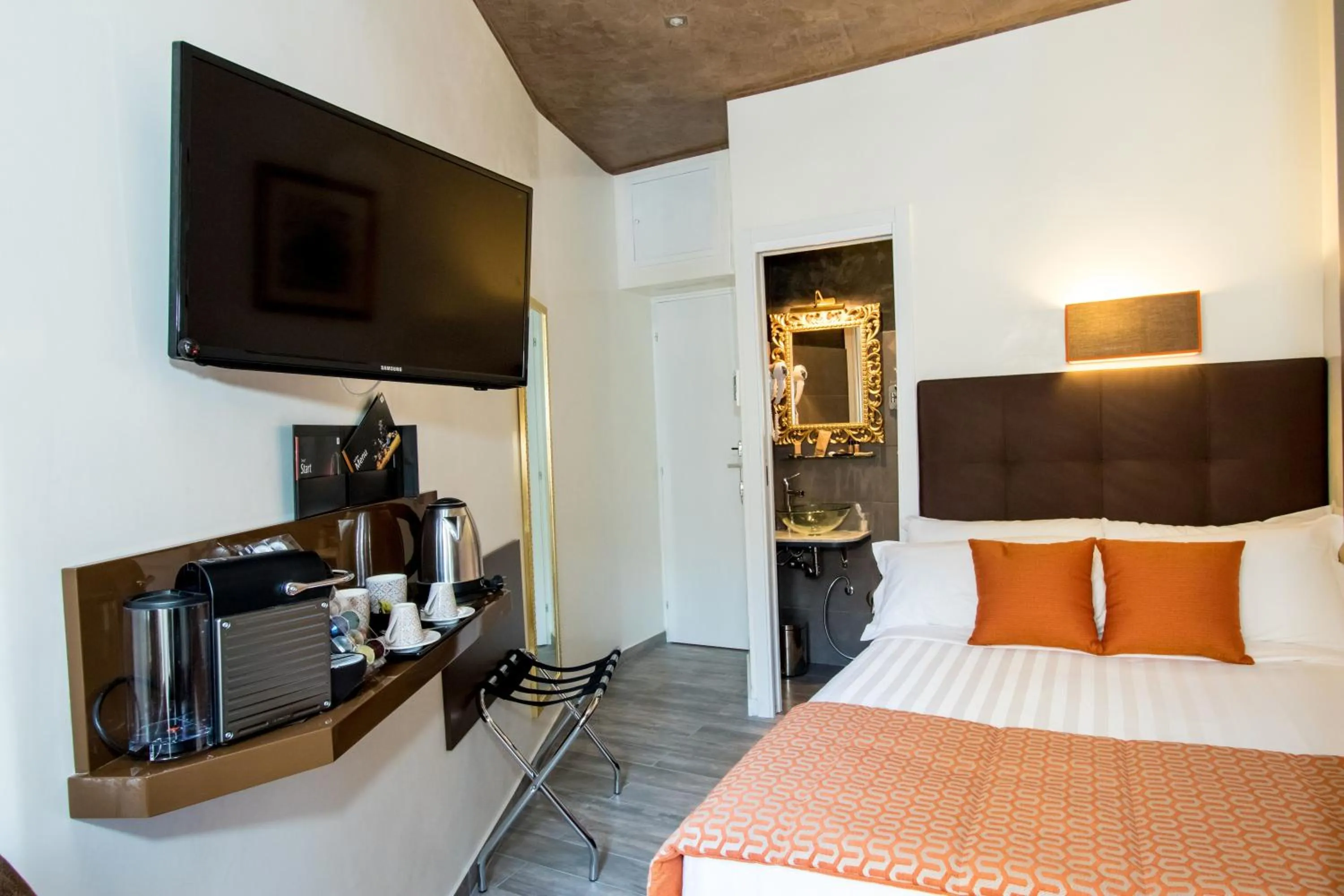 Coffee/tea facilities, Bed in Vaticano Julia Guest House