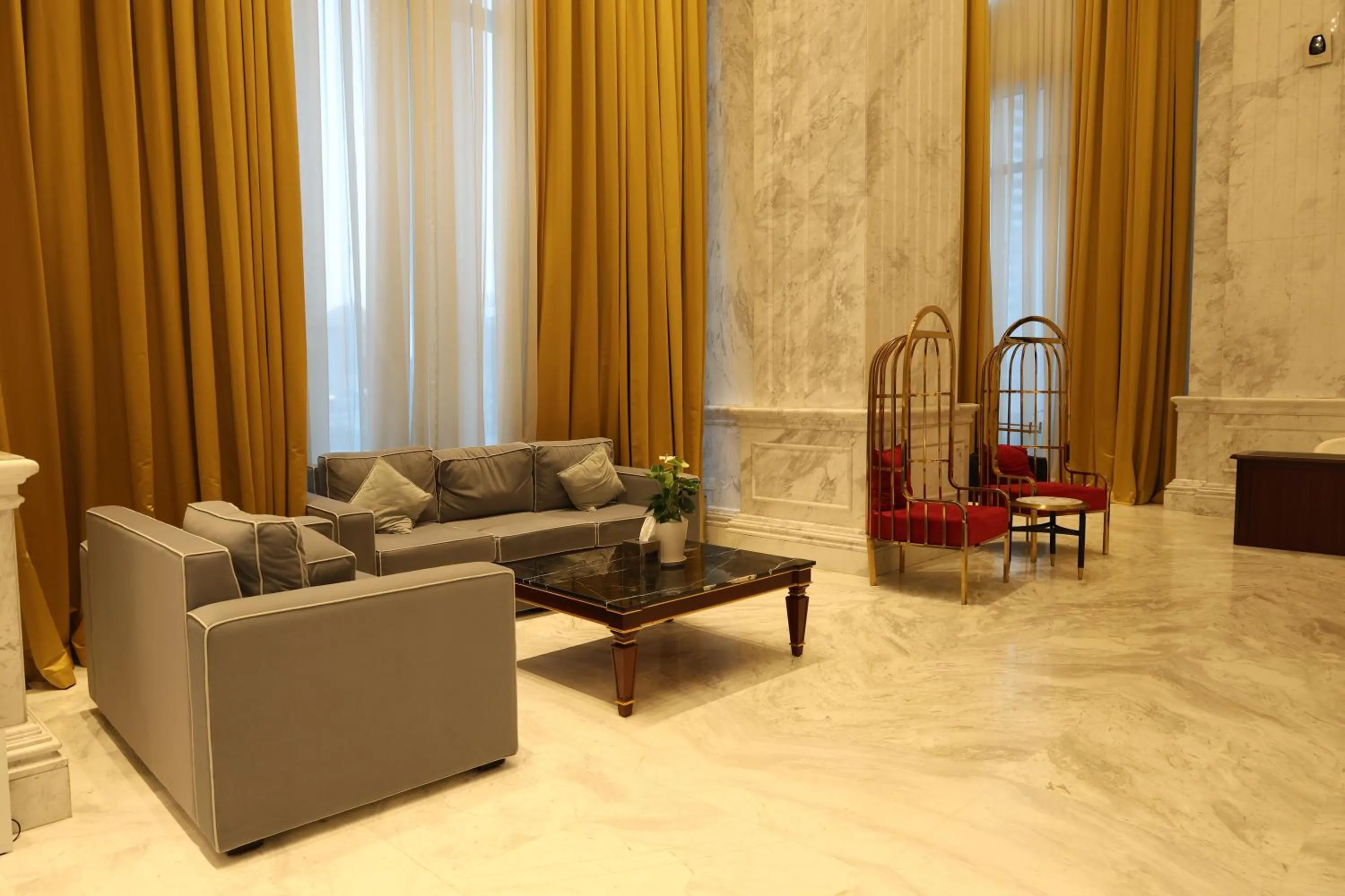 Seating area in Westpac Hotel & Suites - Westbay Doha