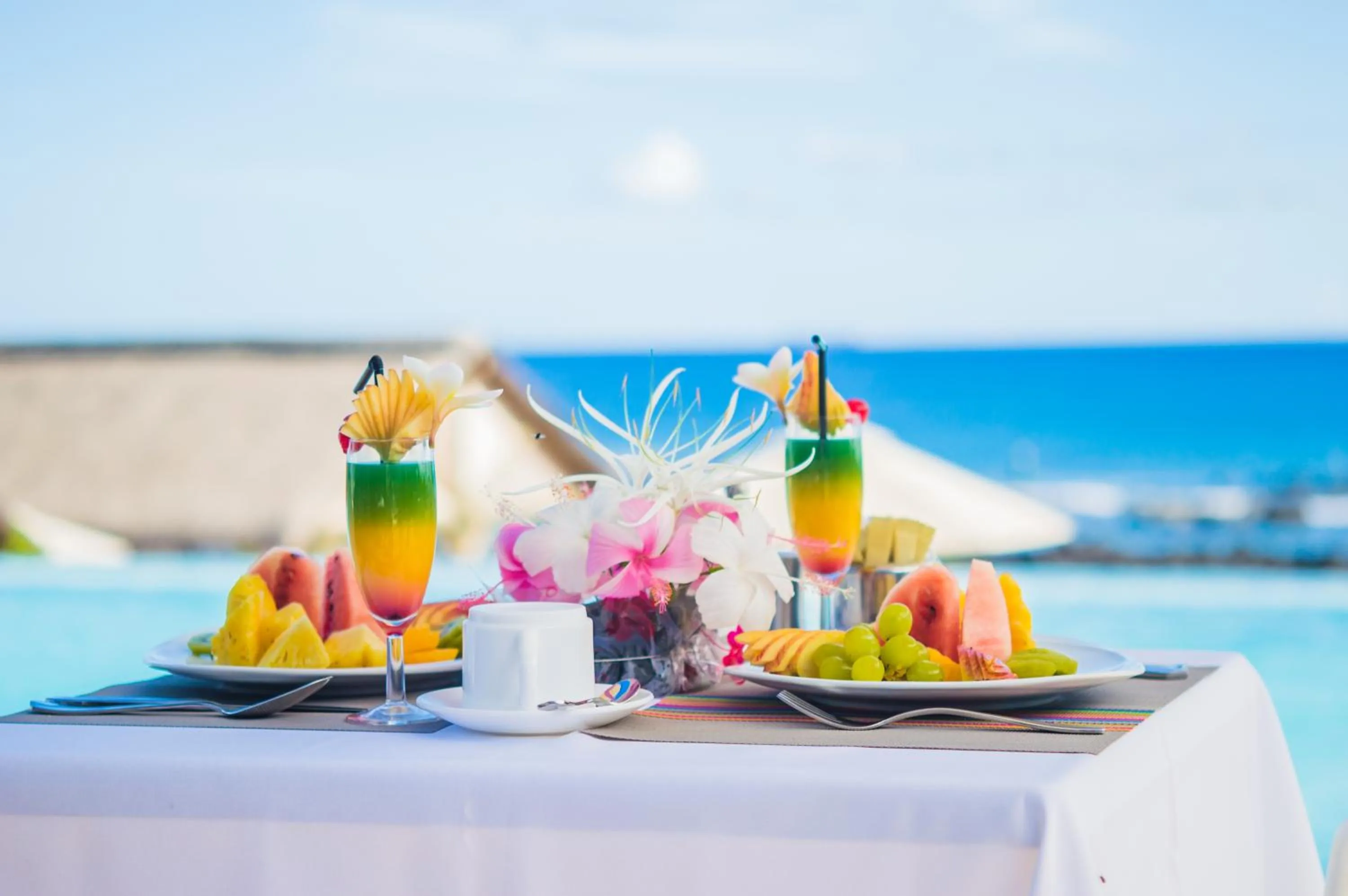 Food and drinks in Anelia Resort & Spa