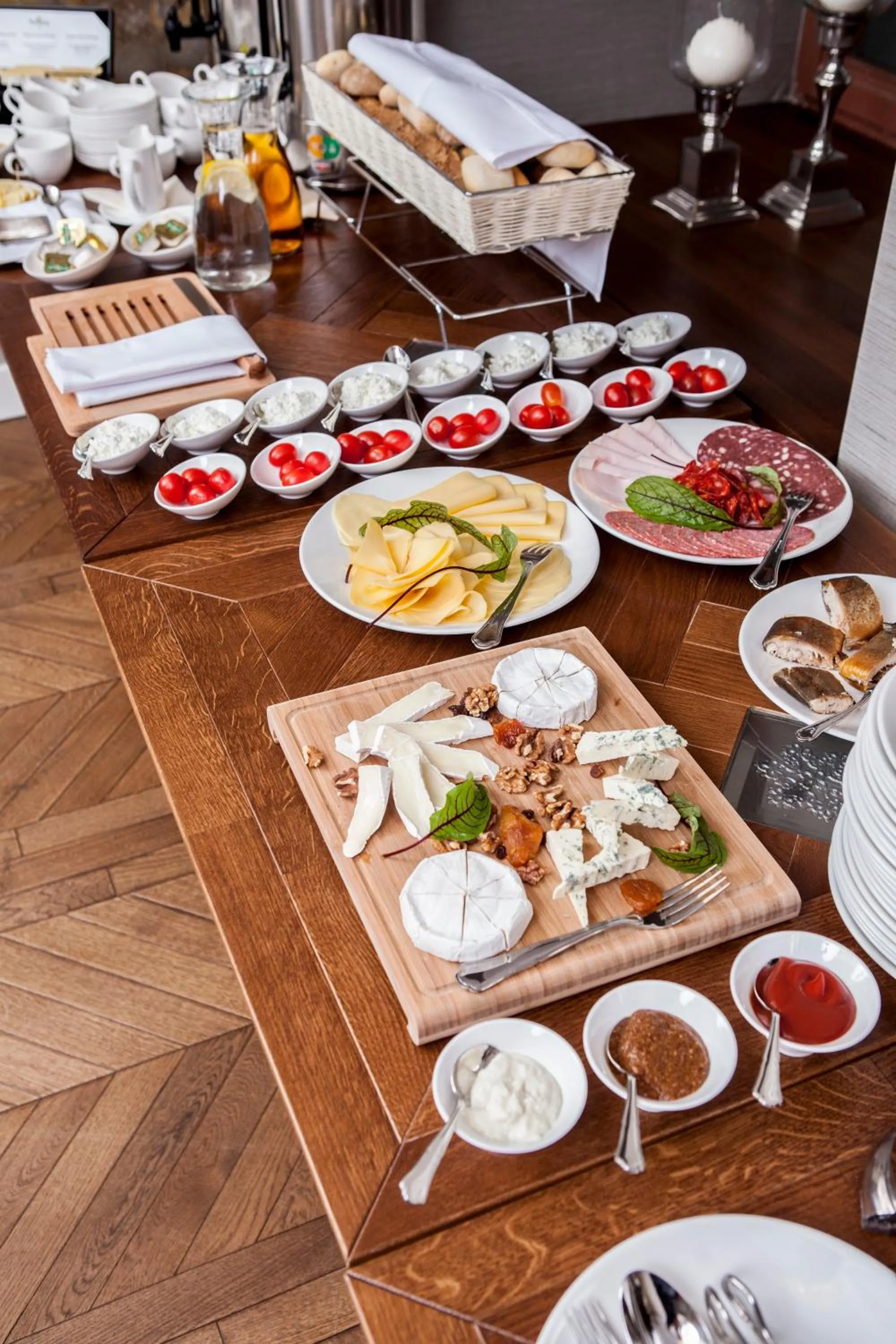 Buffet breakfast in Hotel Alhambra