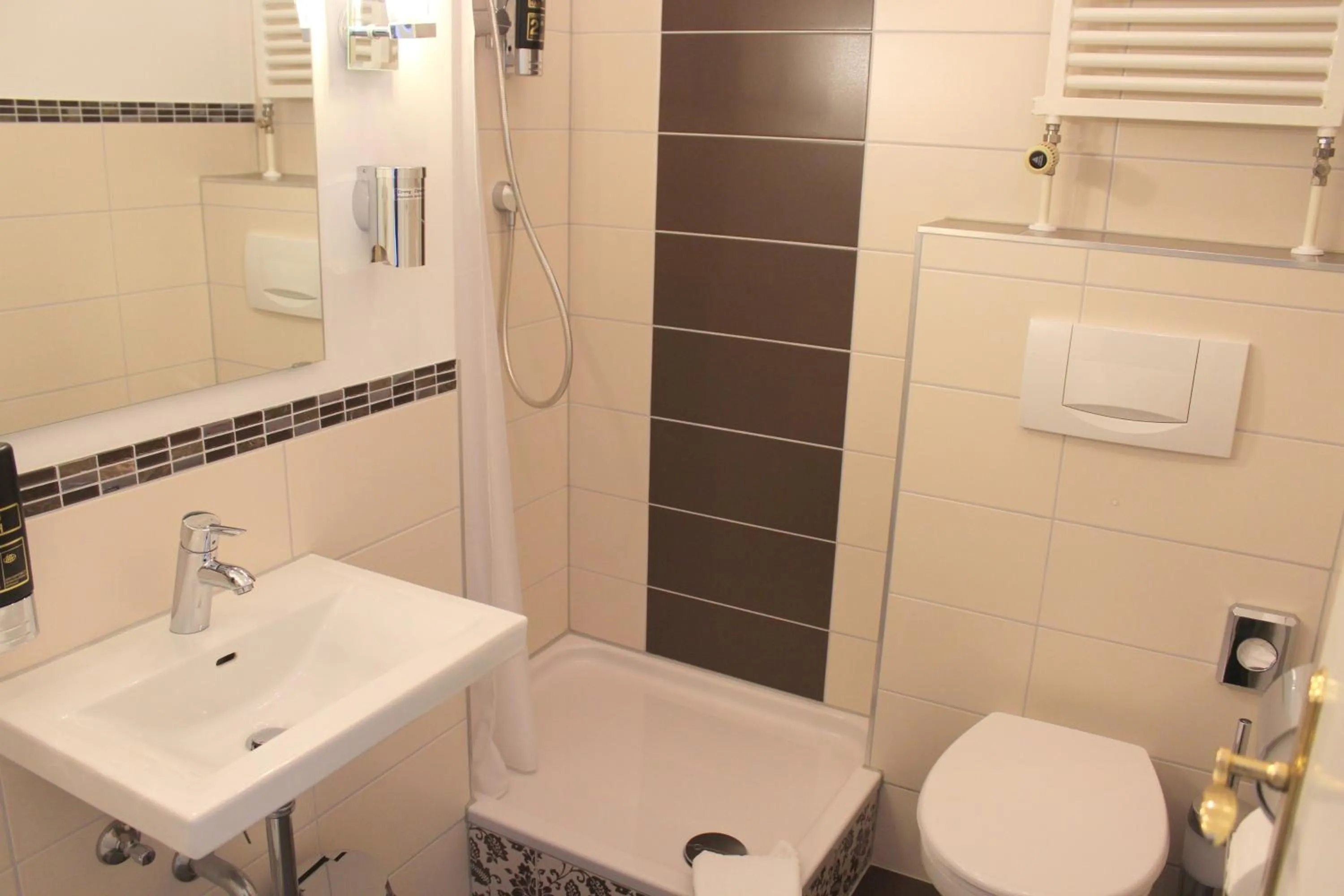 Bathroom in Gasthaus Schiff