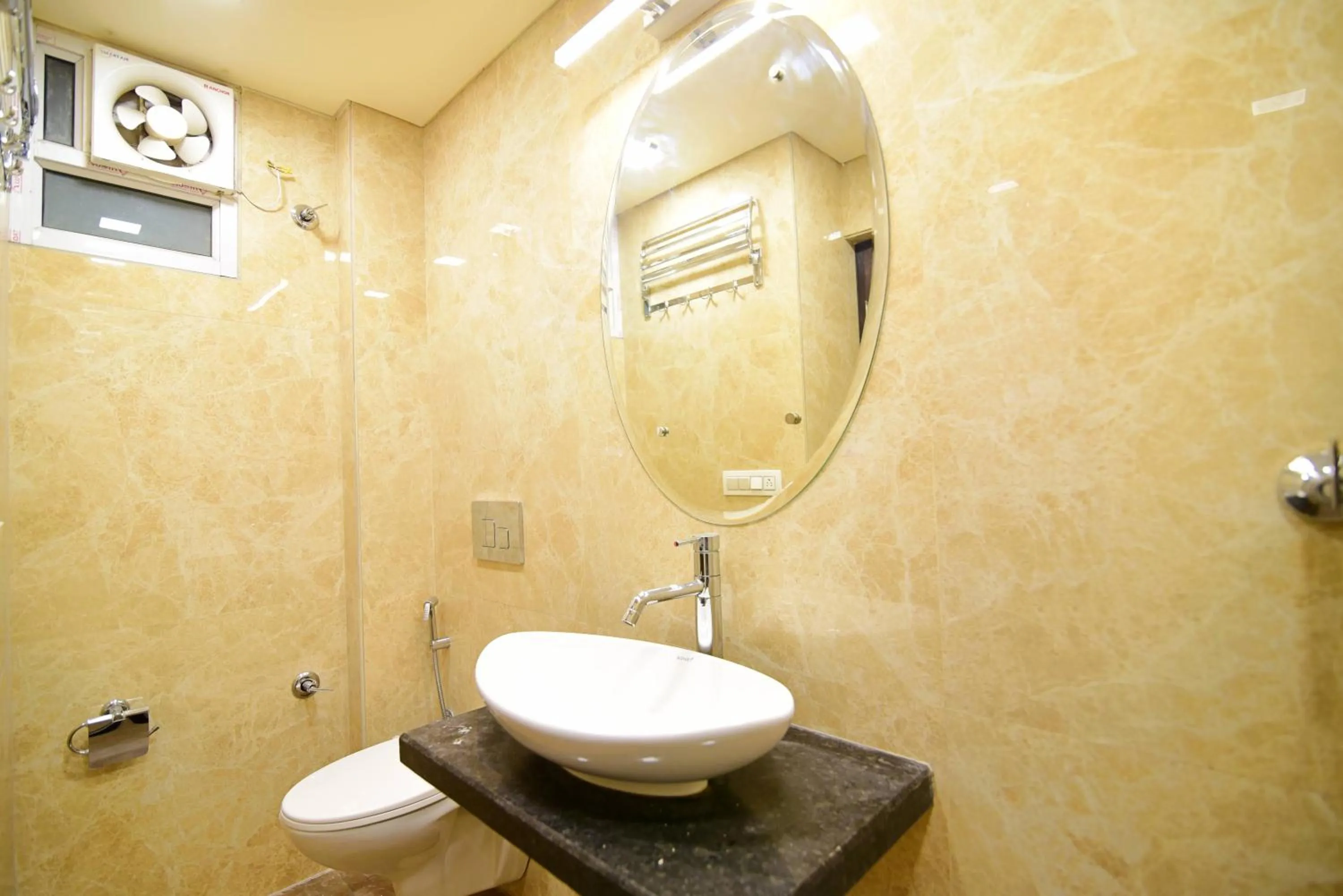Bathroom in Hotel Shyampuriya Palace
