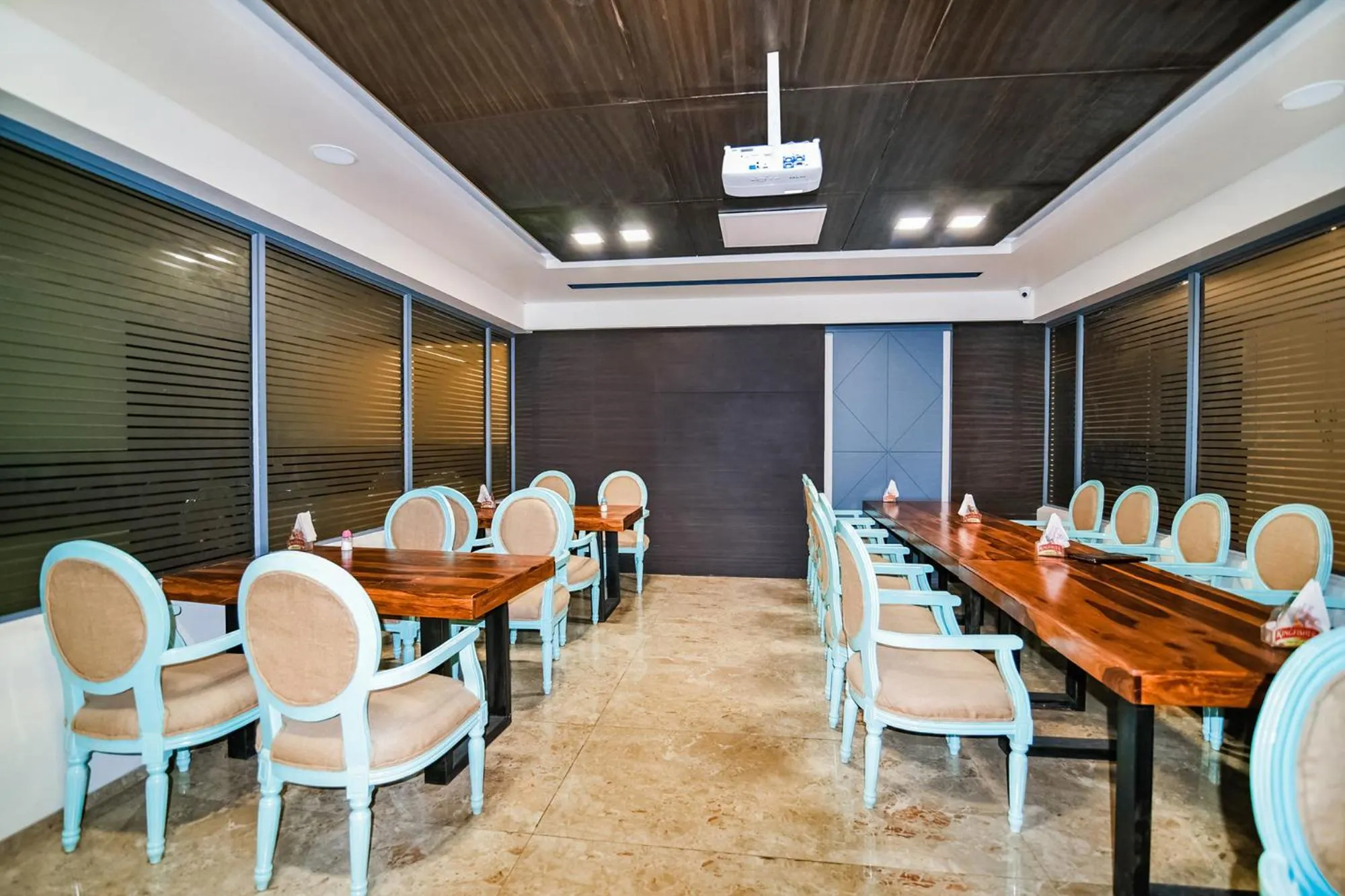 Restaurant/places to eat in Hotel Shyampuriya Palace