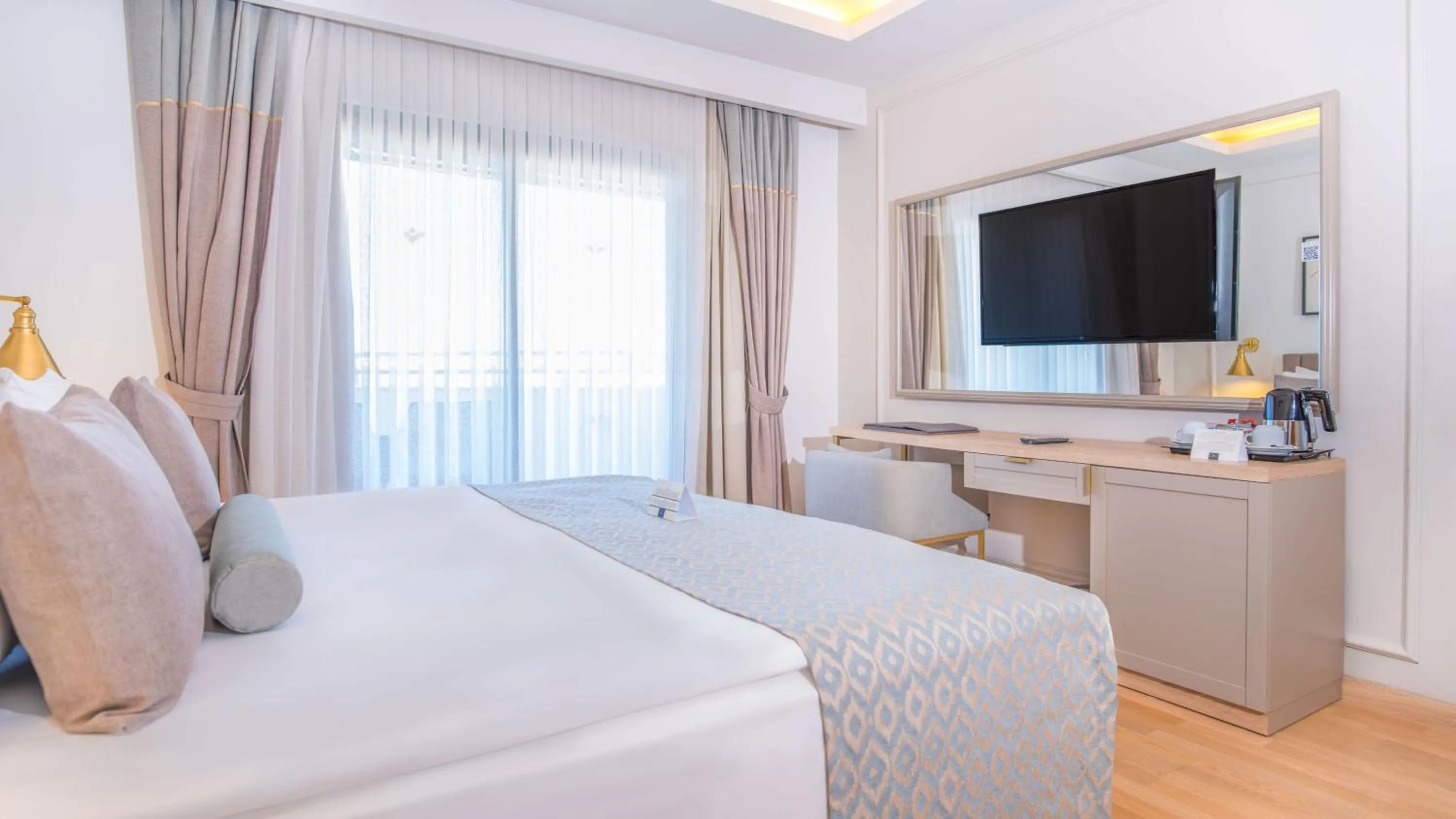 Bed in Miramare Queen Hotel - Ultra All Inclusive