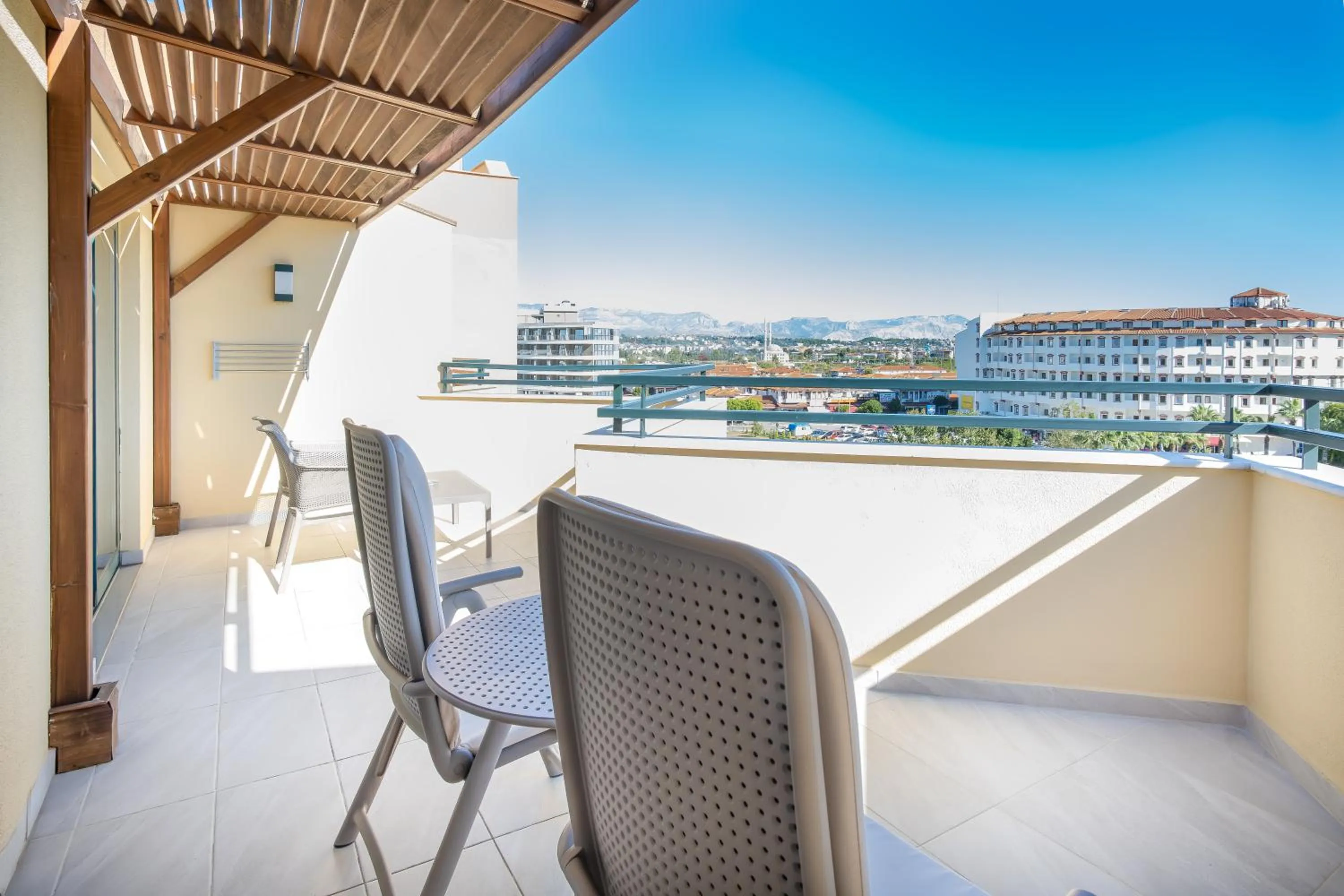 Day in Miramare Queen Hotel - Ultra All Inclusive