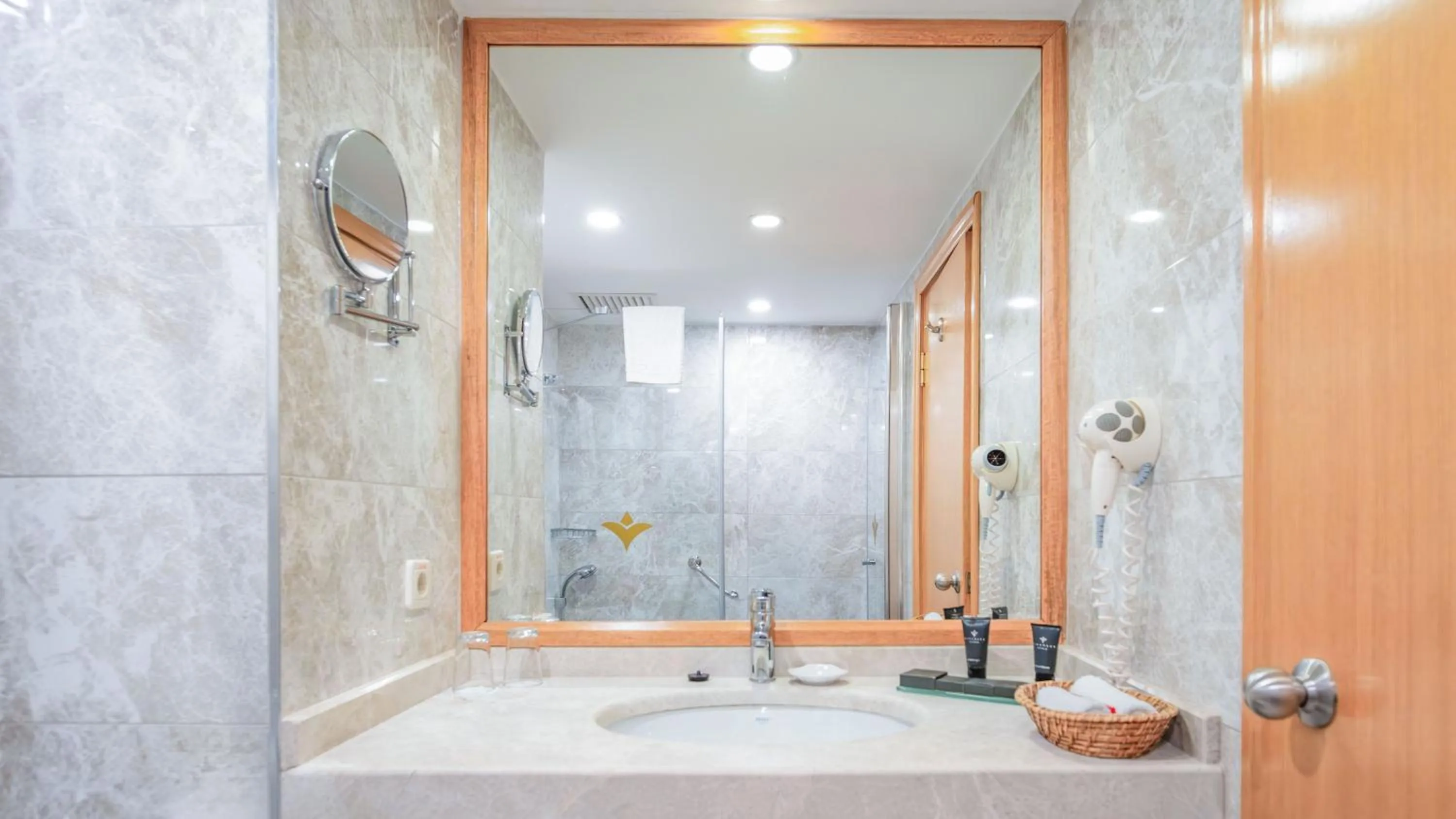 Shower in Miramare Queen Hotel - Ultra All Inclusive