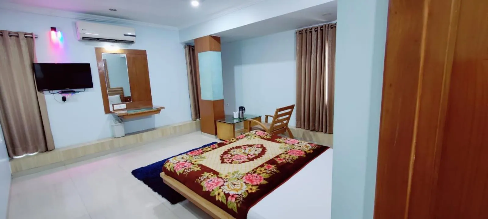 Bed in Hotel Easy Retreat