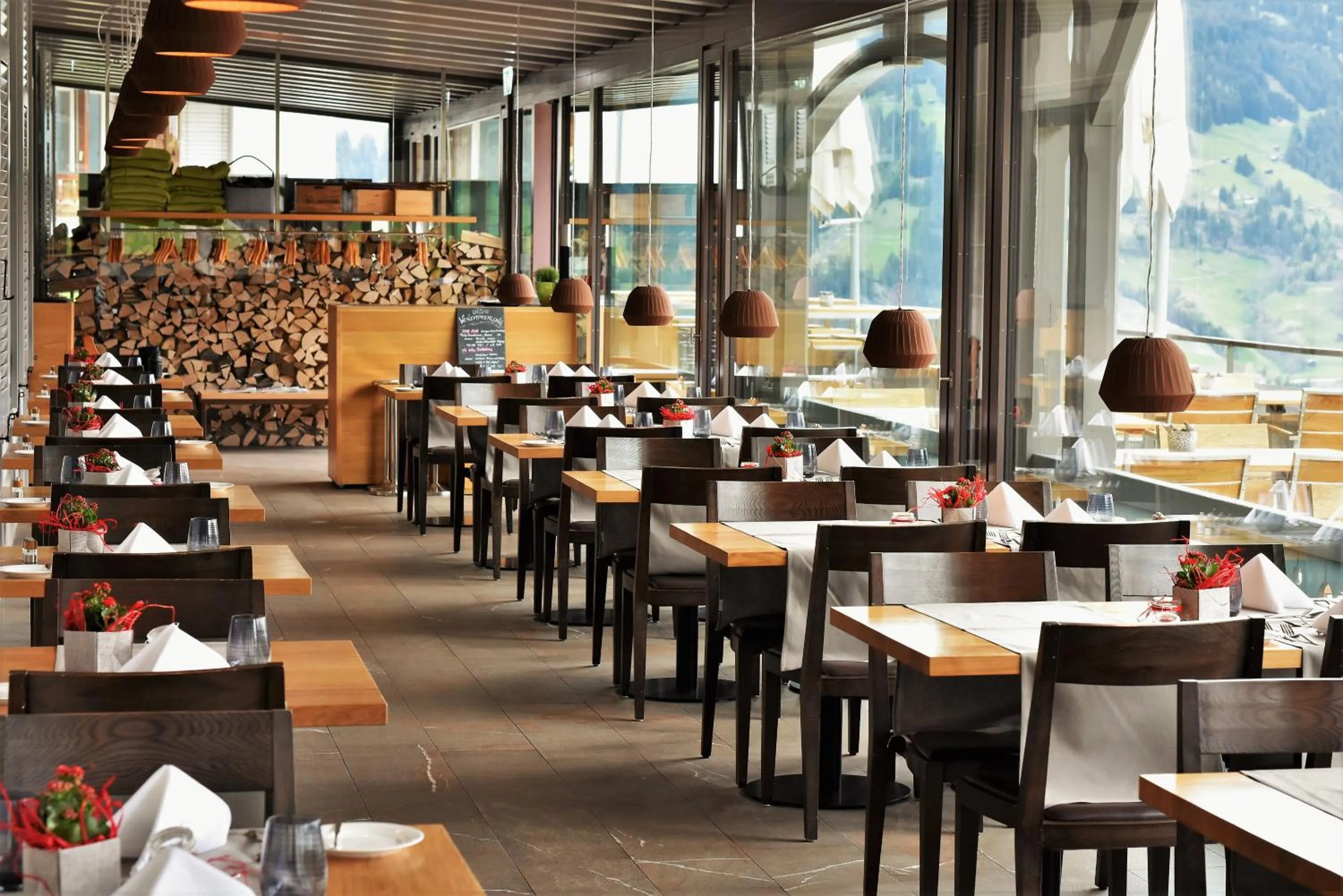 Restaurant/places to eat in The Alpina Mountain Resort