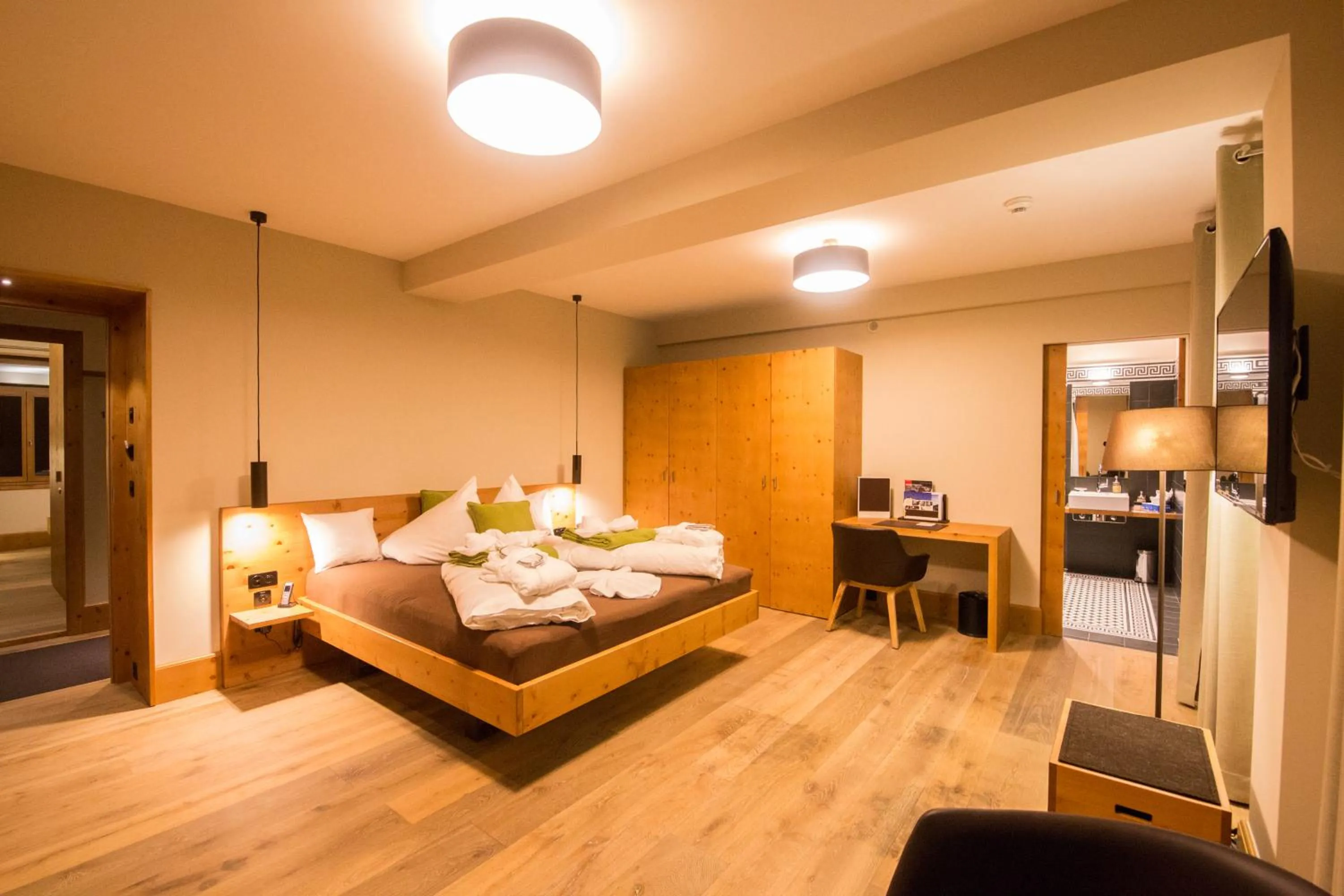 Photo of the whole room, Bed in The Alpina Mountain Resort
